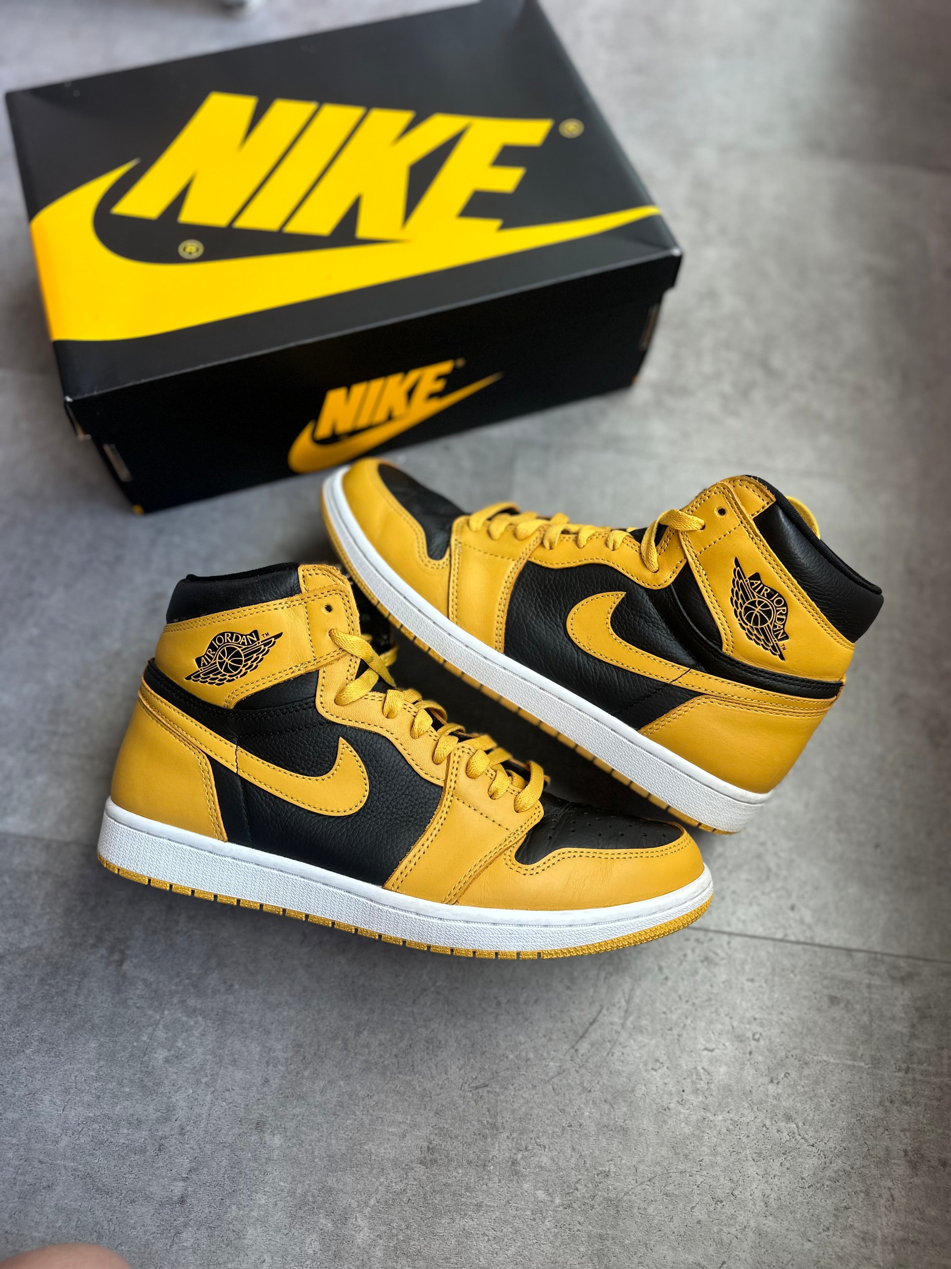 Jordan 1 Retro High OG Pollen (Preowned Size 10.5 8/10)