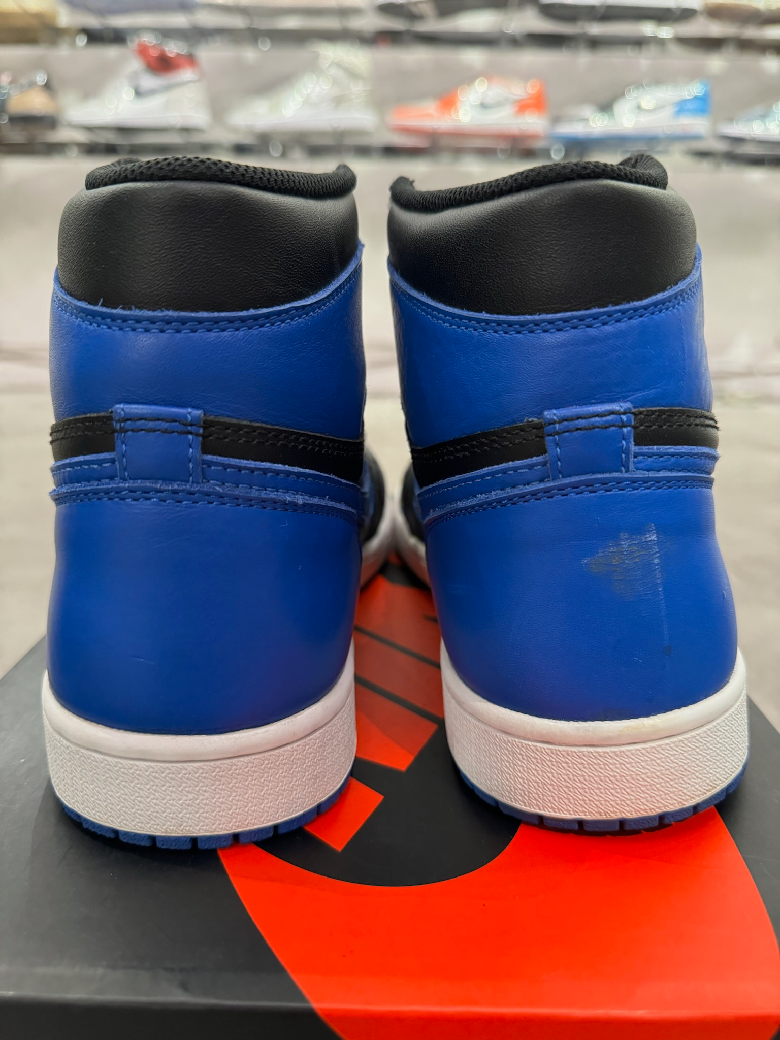 Jordan 1 Retro High Royal (2017) (Preowned SIze 10)