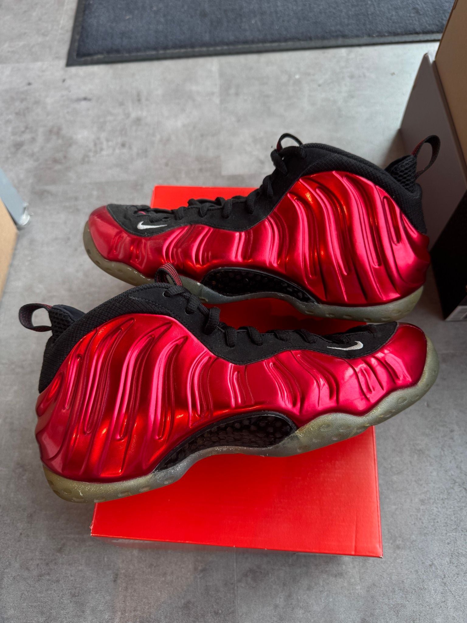 Nike Air Foamposite One Metallic Red (2017), pre-owned, US Men's 10 – photo 4 of 7