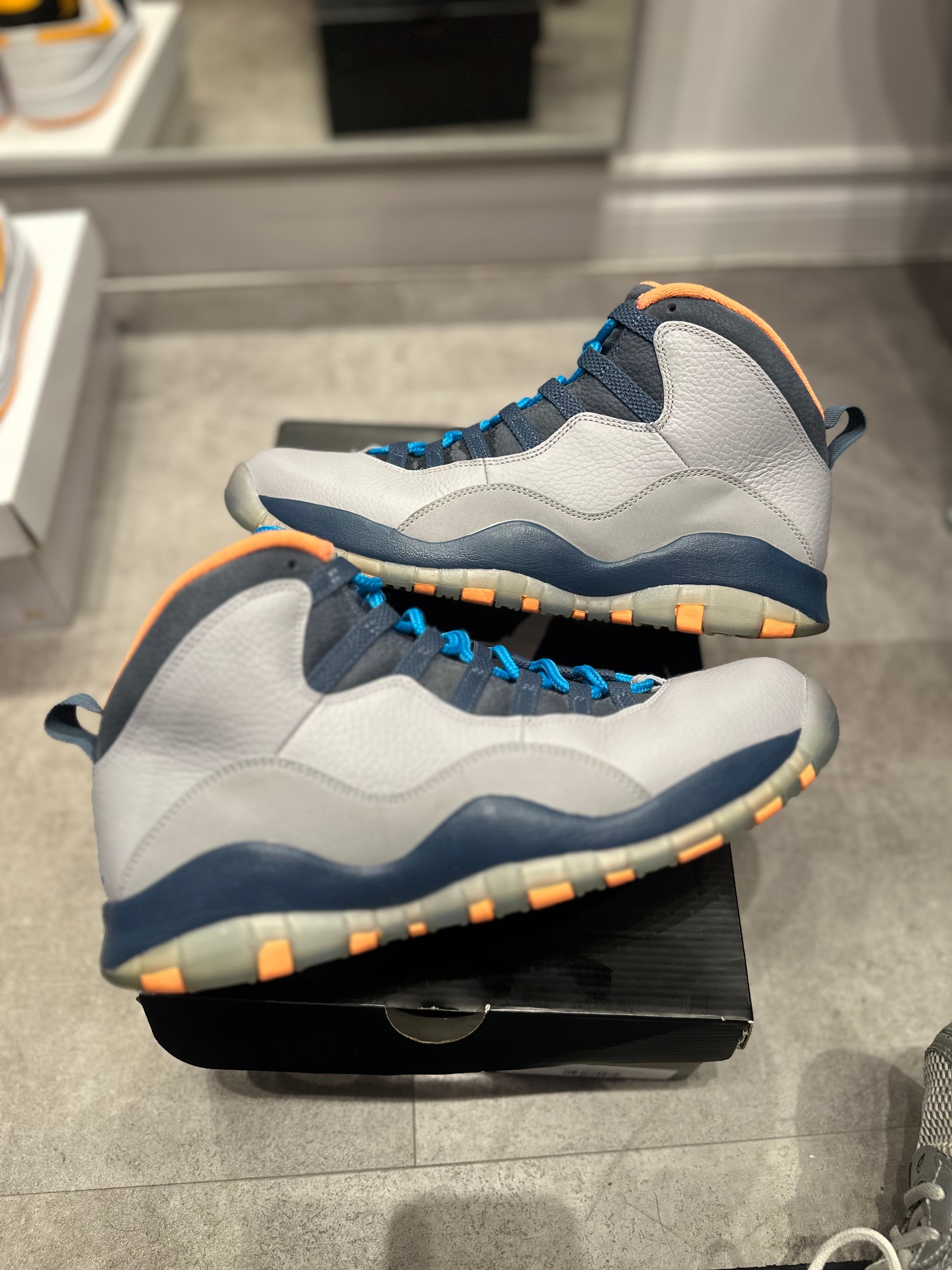 Jordan 10 Retro Bobcats (Preowned Size 10.5)