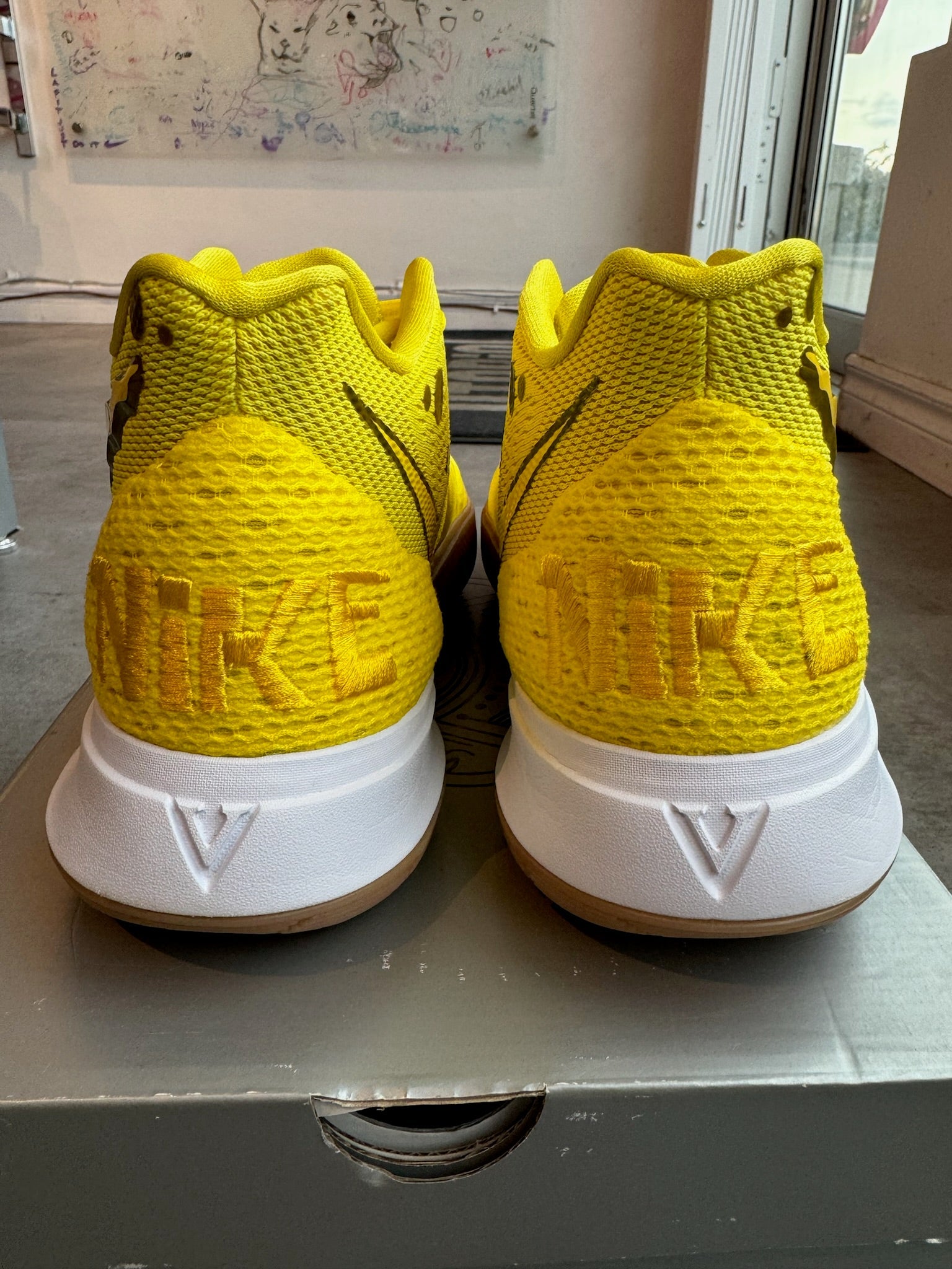 Nike Kyrie 5 Spongebob Squarepants (Preowned)