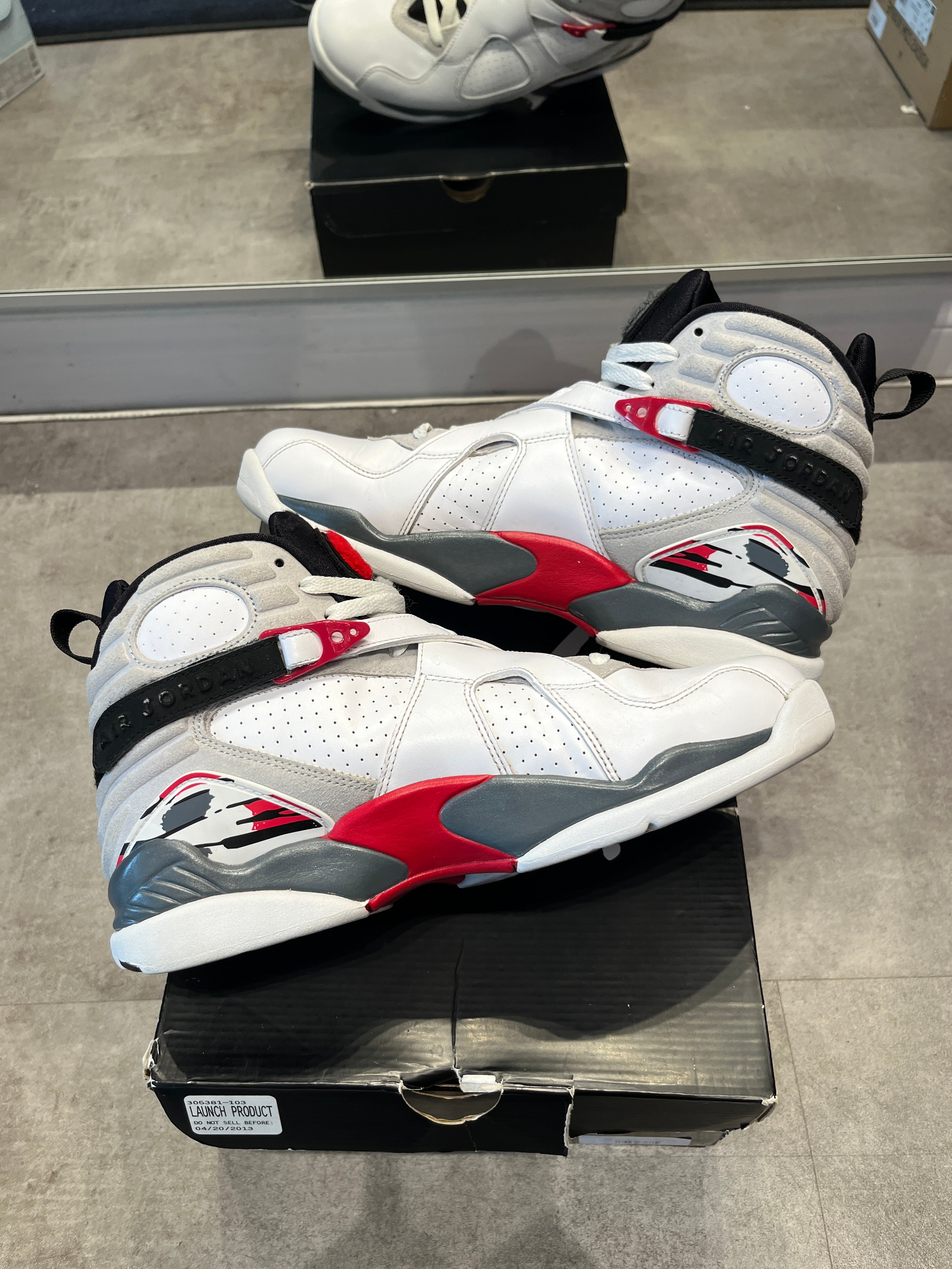 Jordan 8 Retro Bugs Bunny (2013) (Preowned)