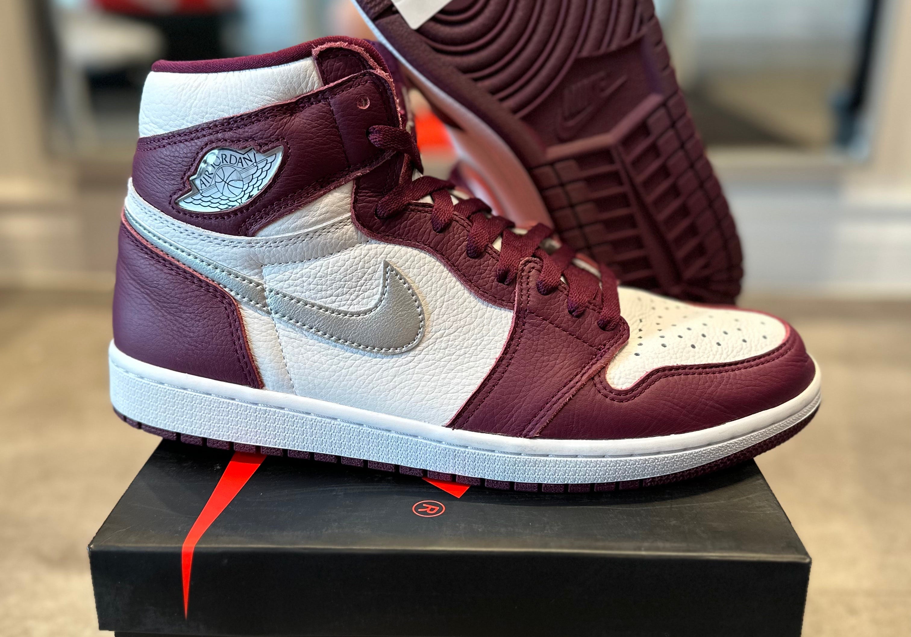 Jordan 1 Retro High Bordeaux (Preowned Size 11)