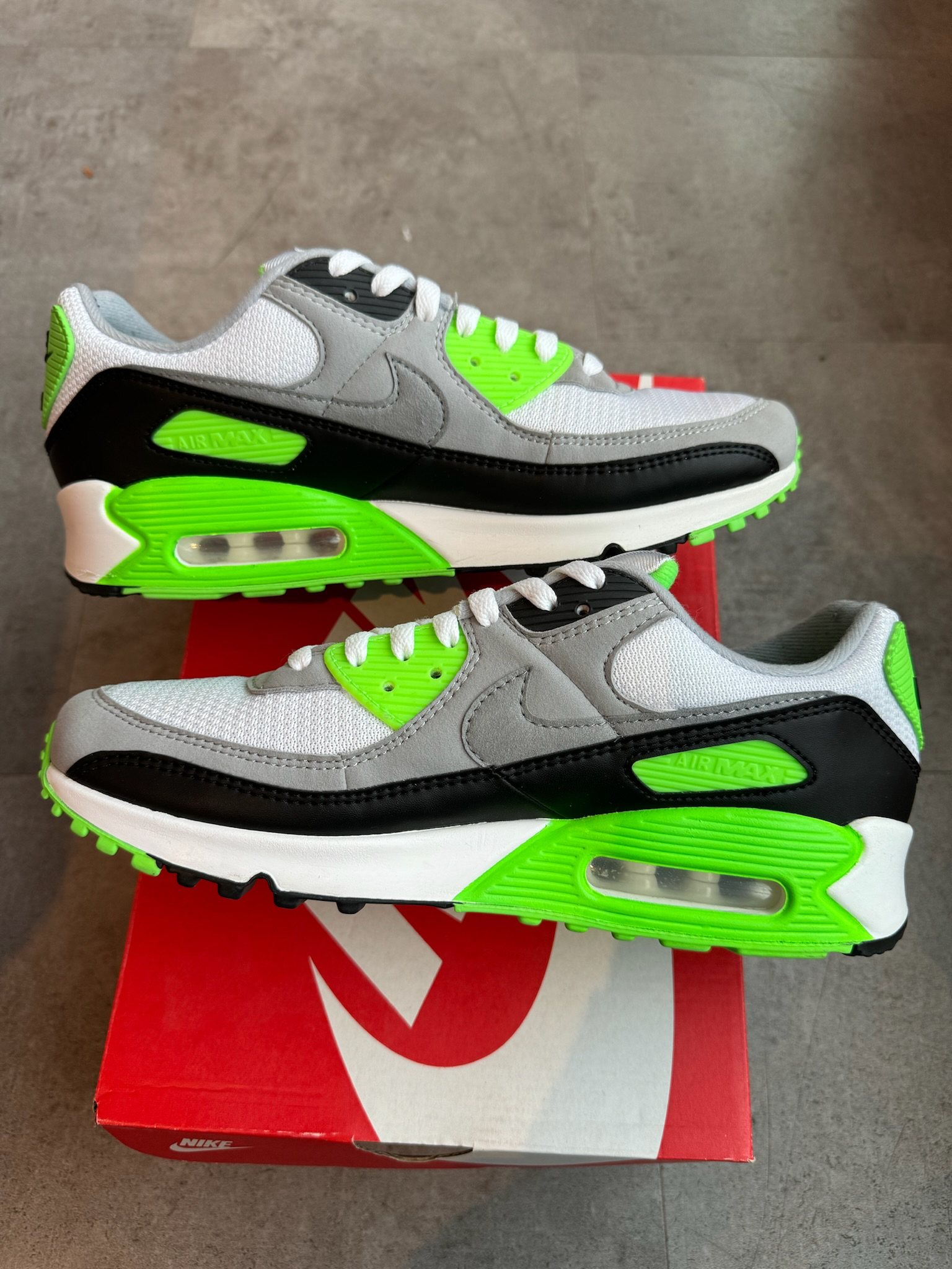 Nike Air Max 90 Recraft Lime (Preowned Size 9.5)