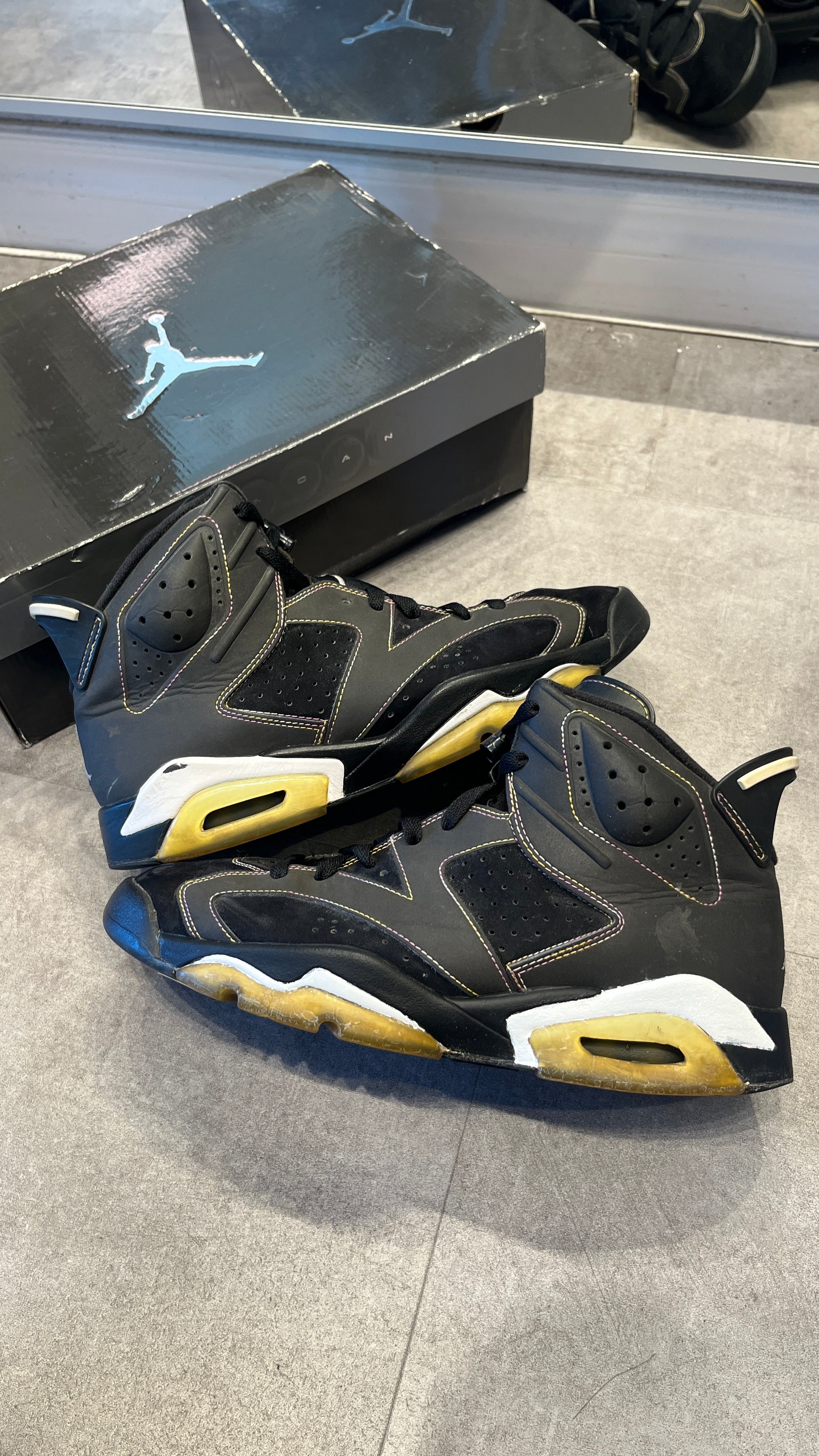 Jordan retro 6 lakers sale