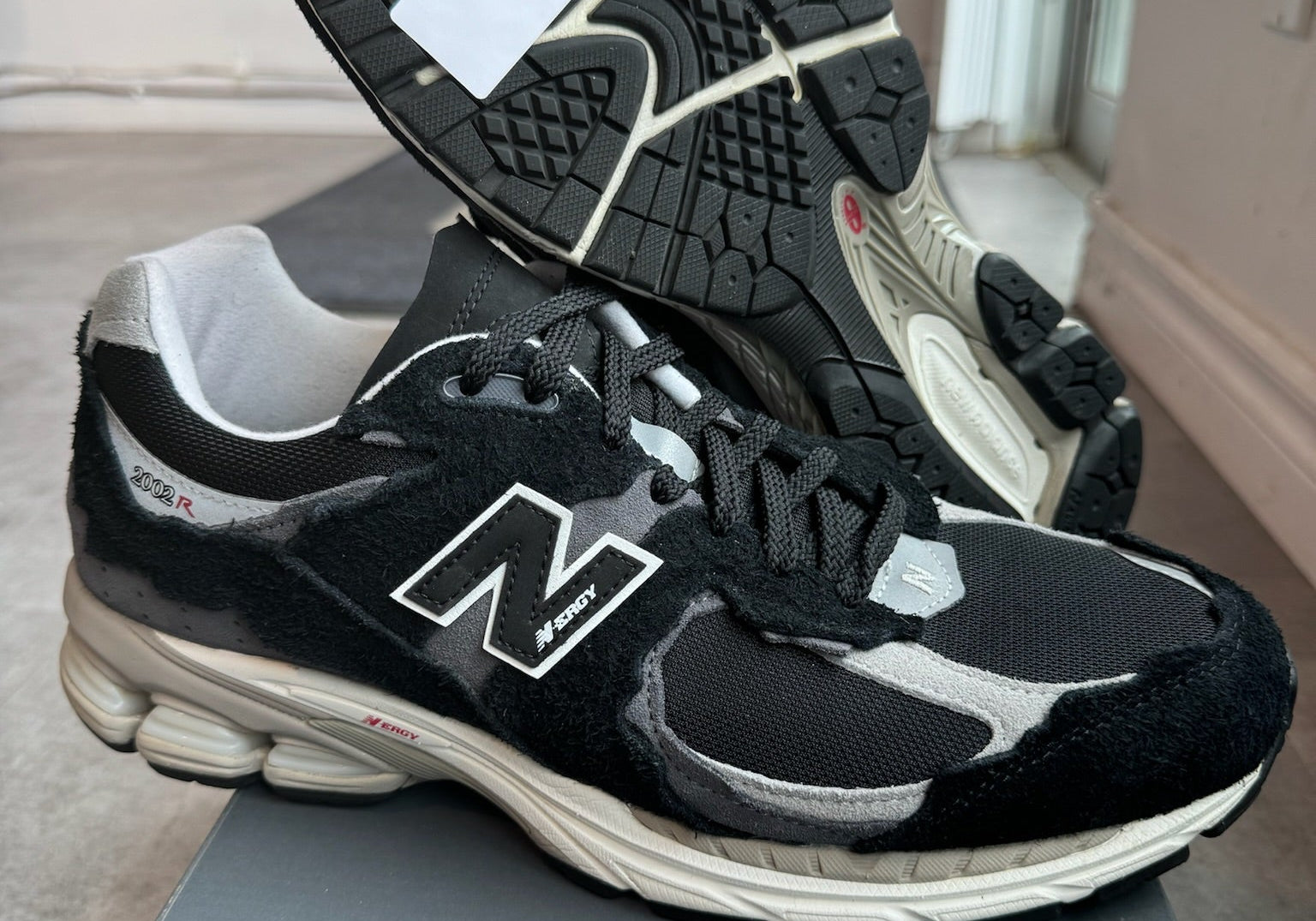 New Balance 2002R Protection Pack Black Grey (Preowned)