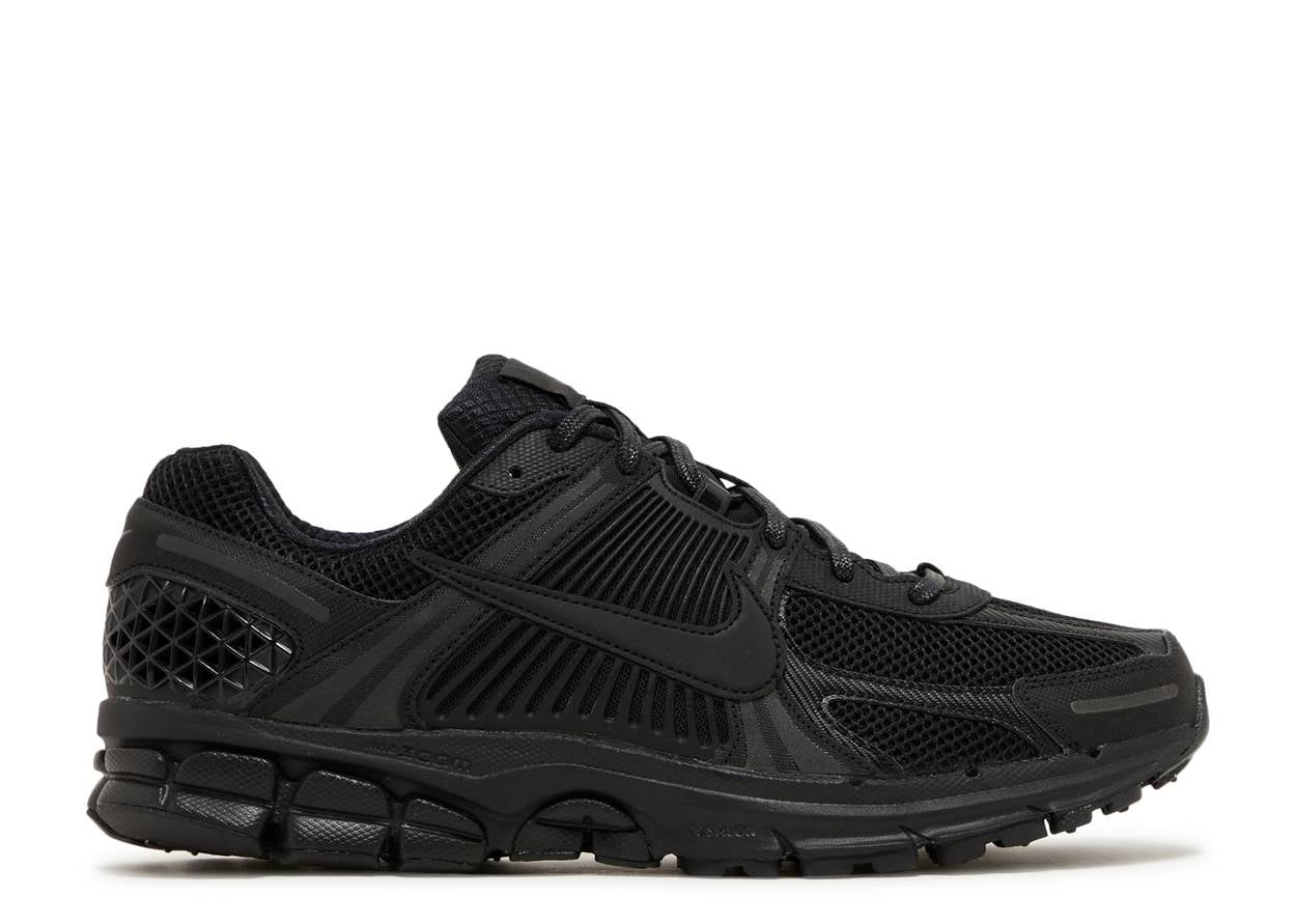 Nike Vomero 5 Triple Black