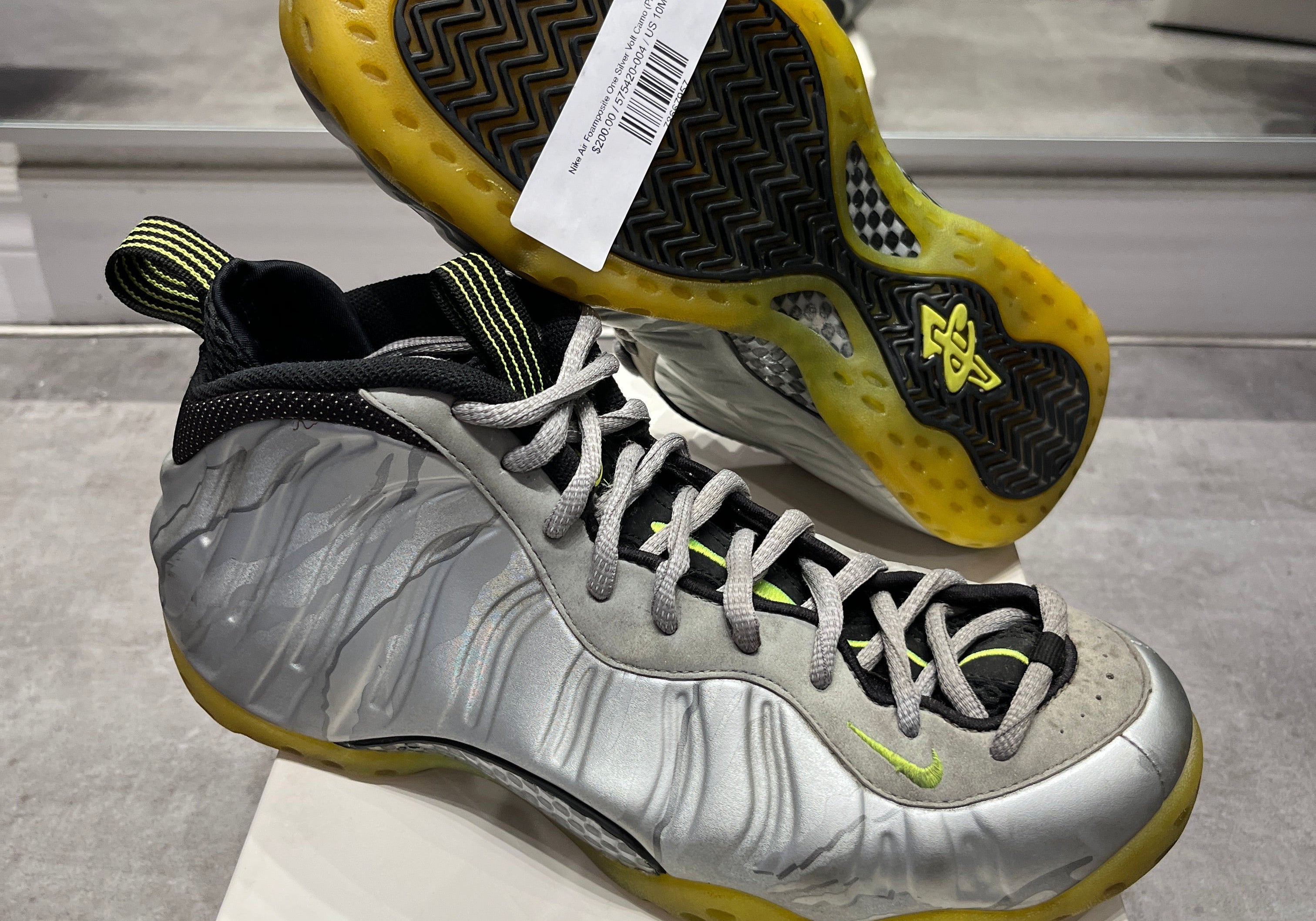 Nike Air Foamposite One Silver Volt Camo (Preowned)