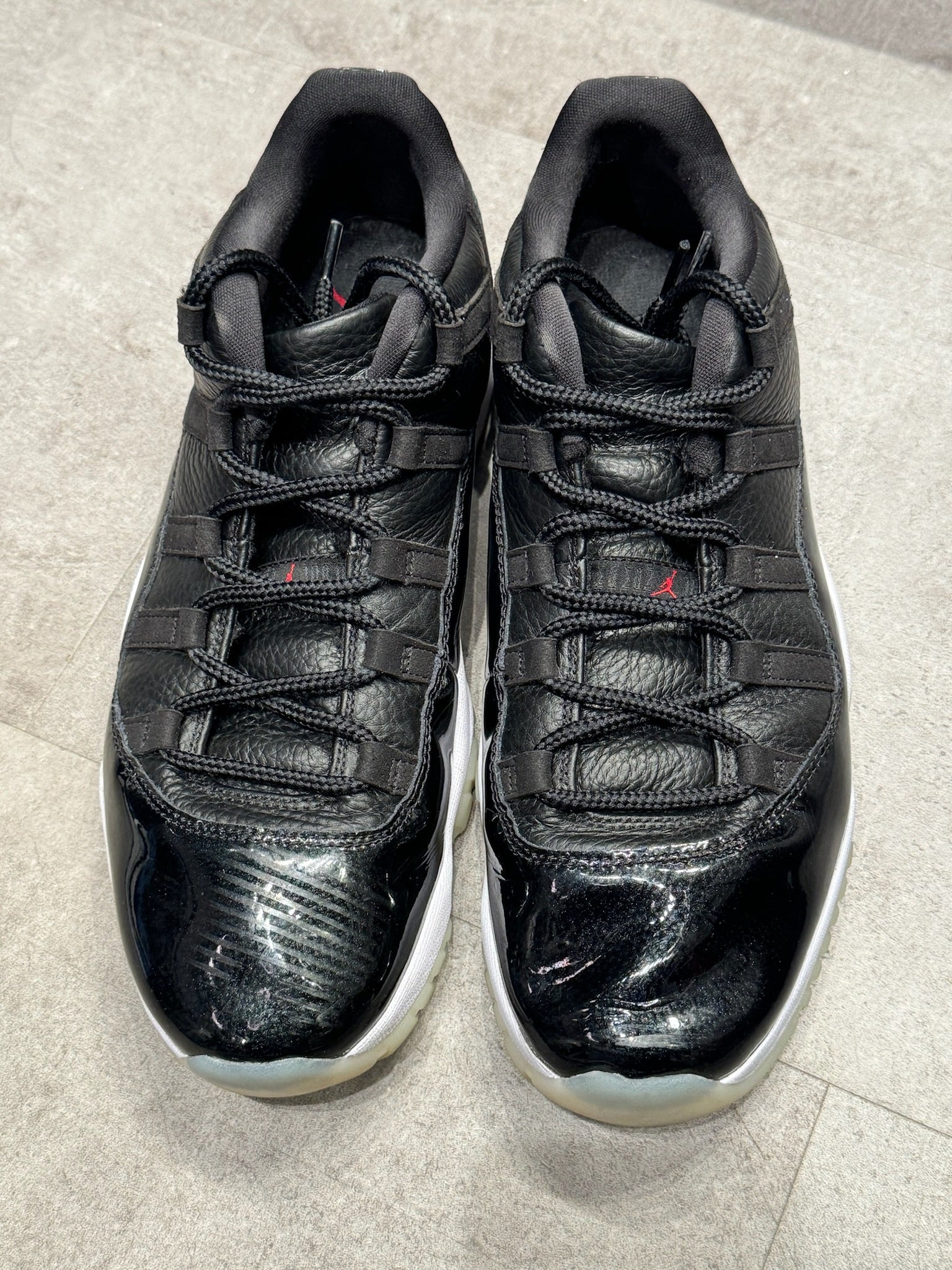 Jordan 11 Retro Low 72-10 (Preowned Size 11)