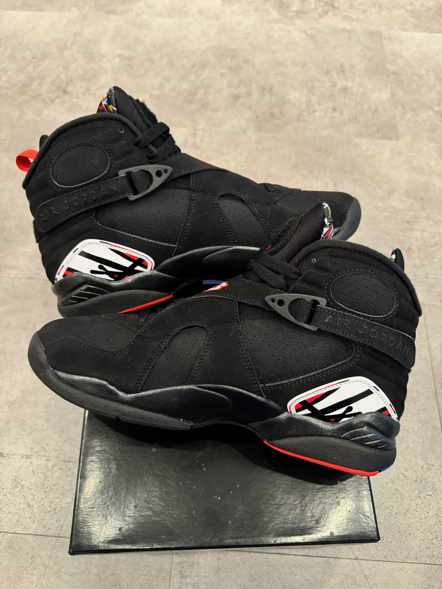 Jordan 8 Retro Playoffs (2023) (VNDS)