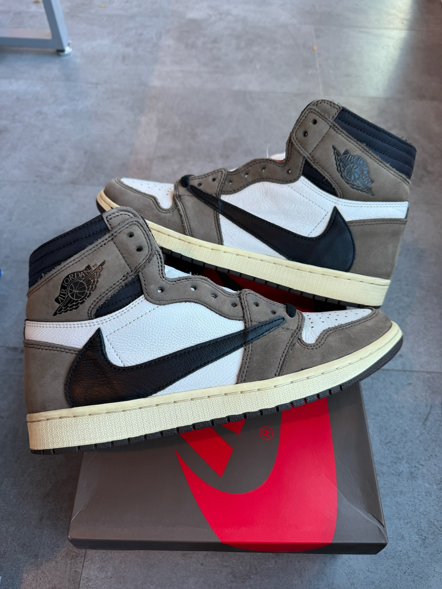 Jordan 1 Retro High OG SP Travis Scott Mocha (Preowned Size 11)