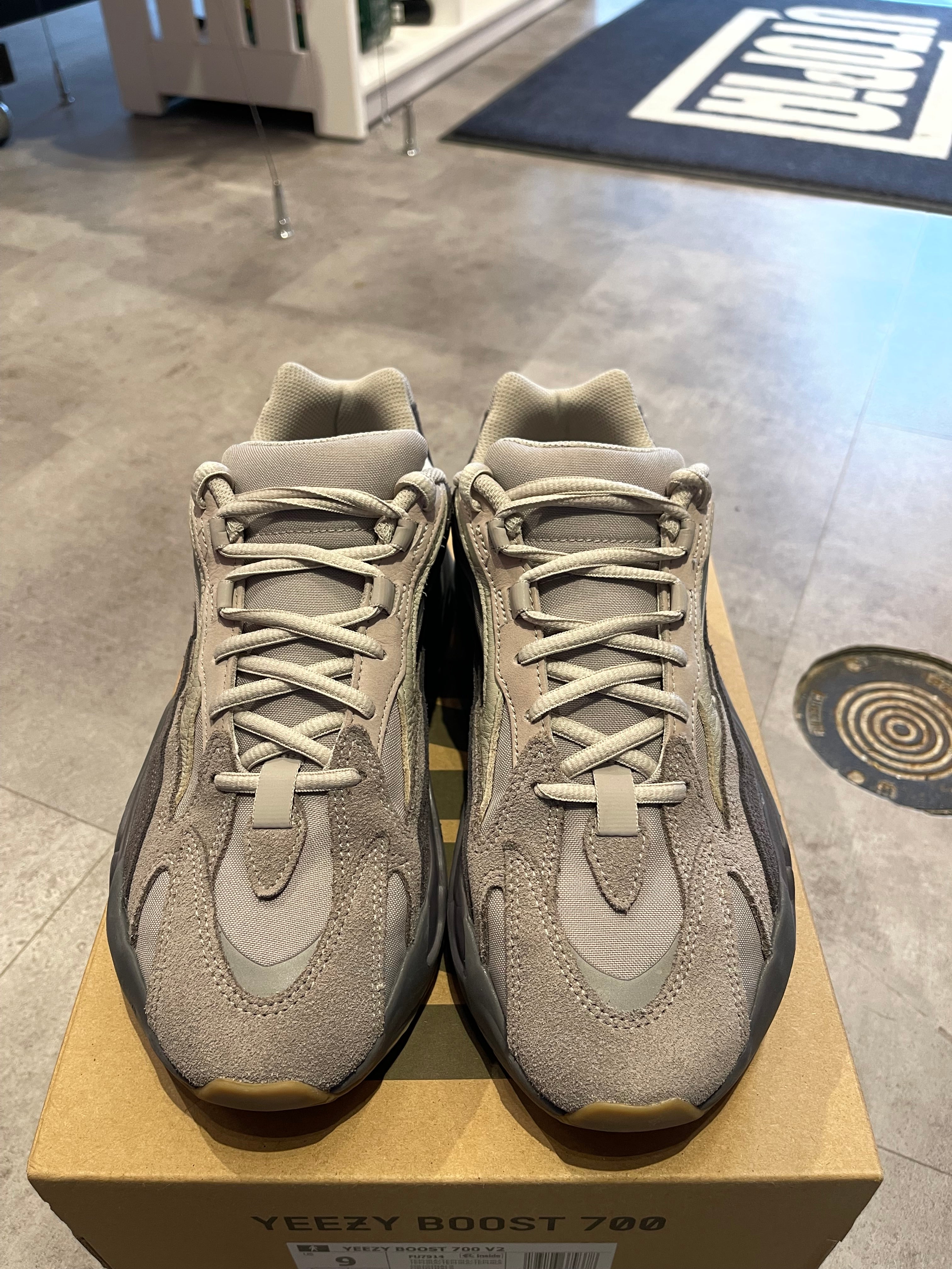 Adidas Yeezy Boost 700 V2 Tephra (Preowned)