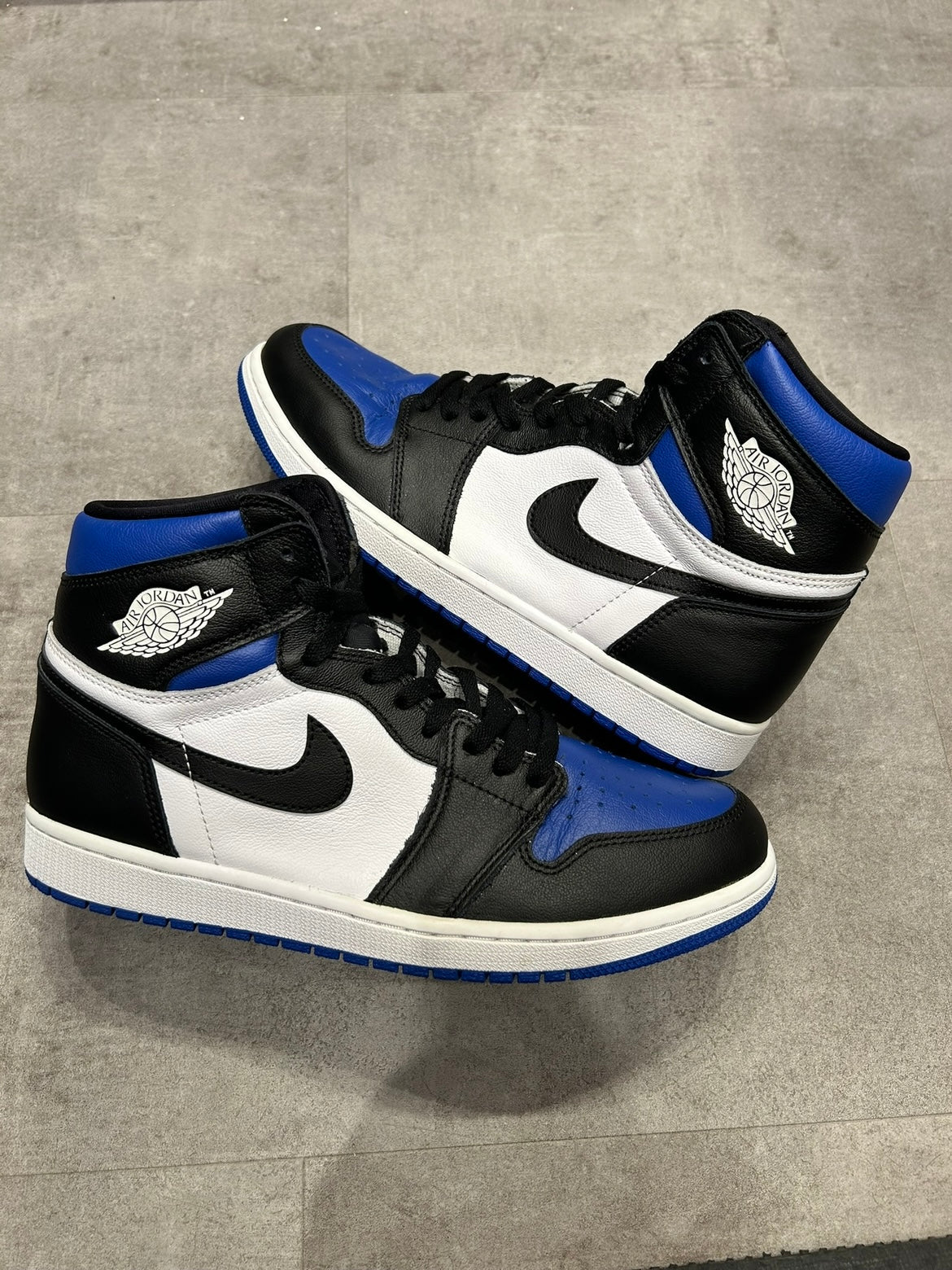 Jordan 1 Retro High Royal Toe (Preowned Size 10.5)