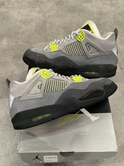 Jordan 4 Retro SE 95 Neon (Preowned)