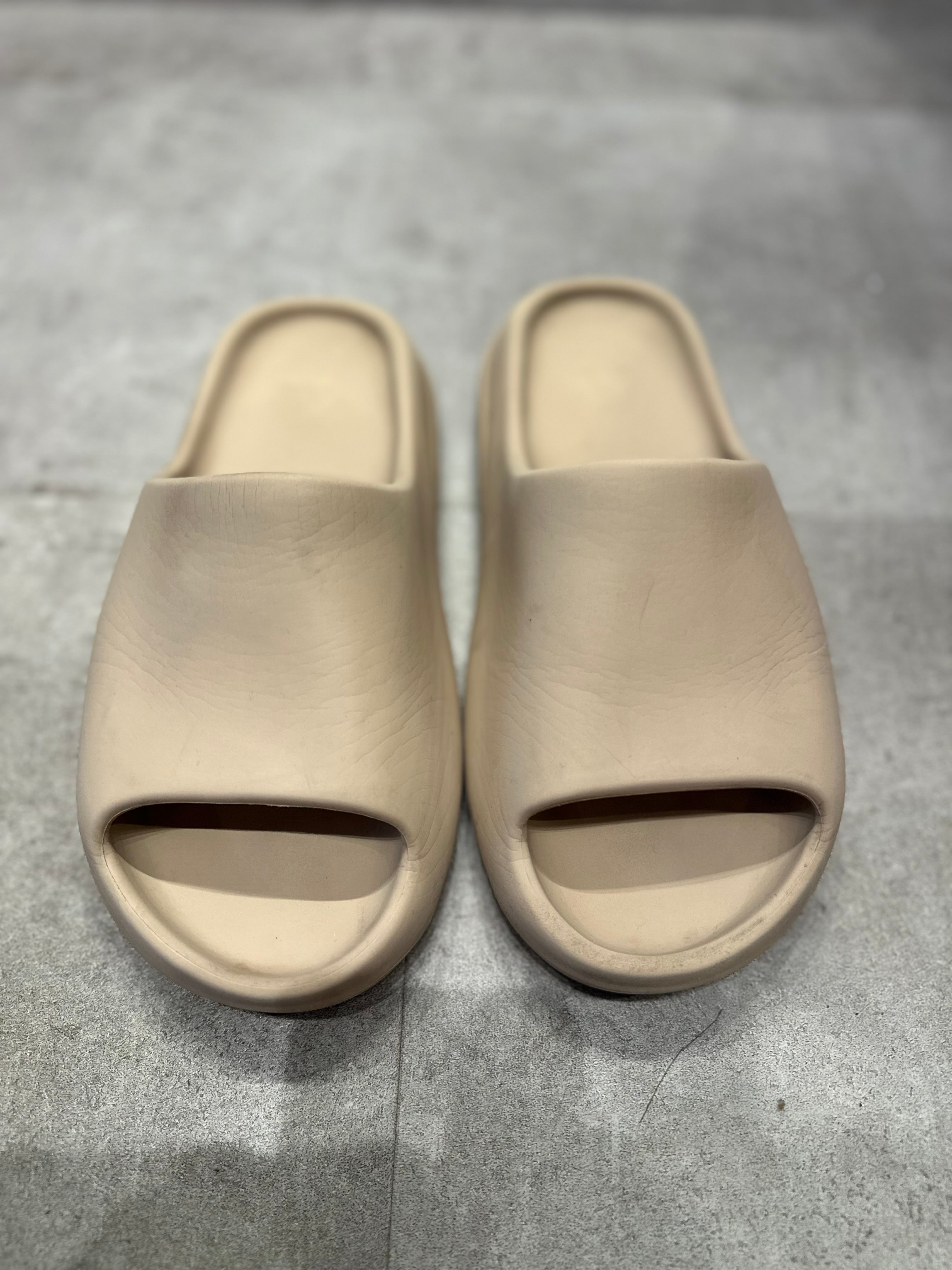 Adidas Yeezy Slide Pure (First Release) (Preowned Size 9)