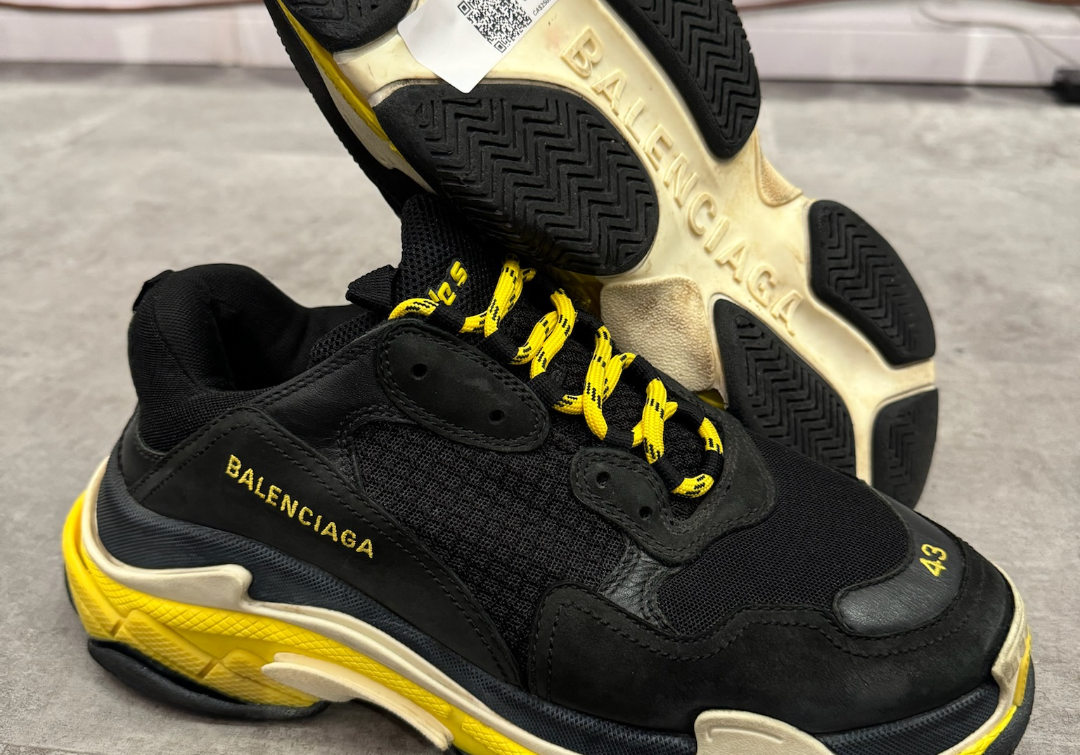 Balenciaga Triple S Black Yellow (Preowned)