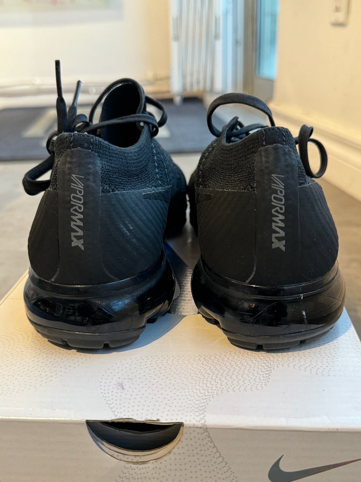 Nike Air Vapormax Triple Black 2.0 (Preowned)