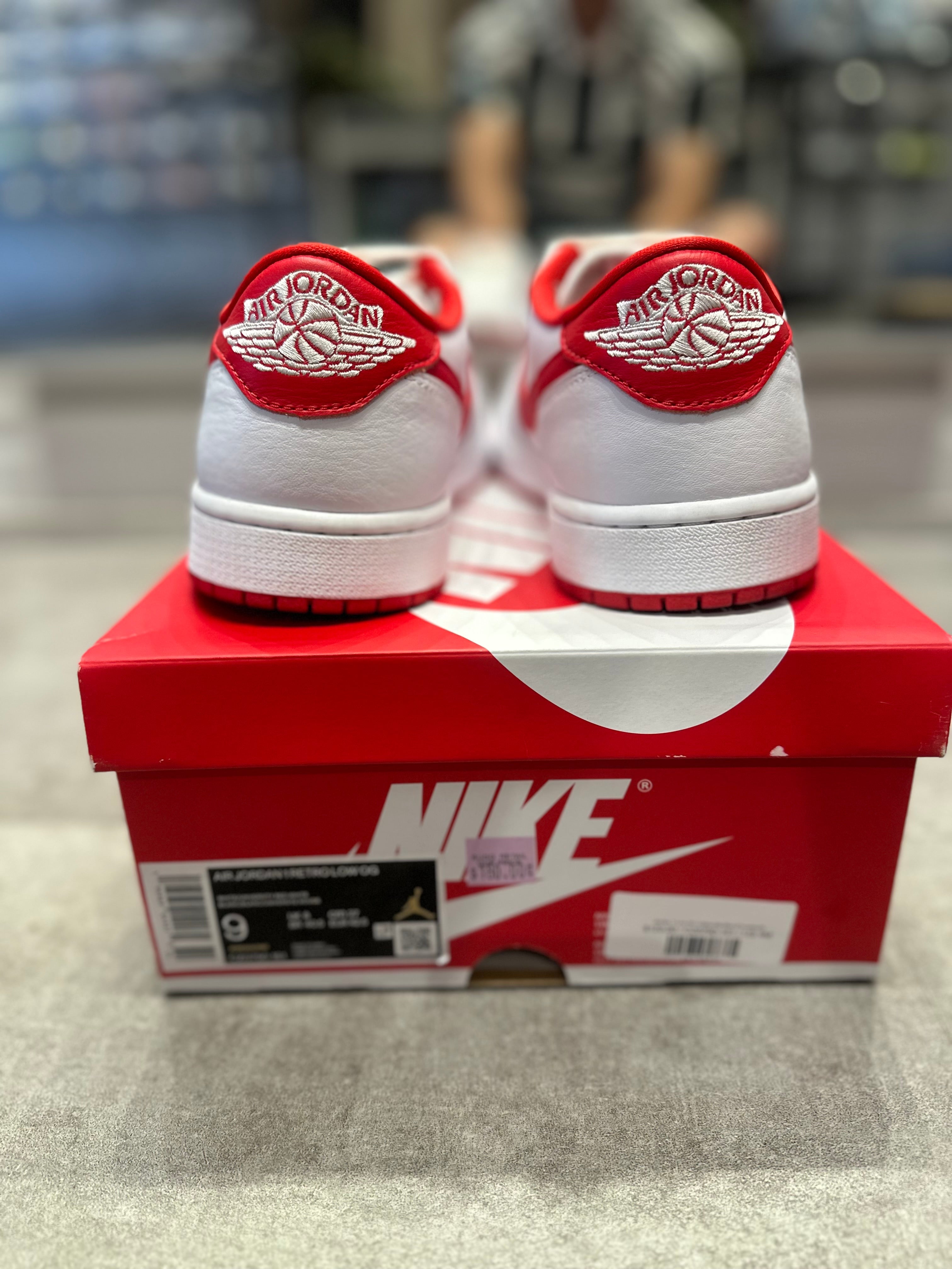 Jordan 1 Low OG University Red (Preowned Size 9)