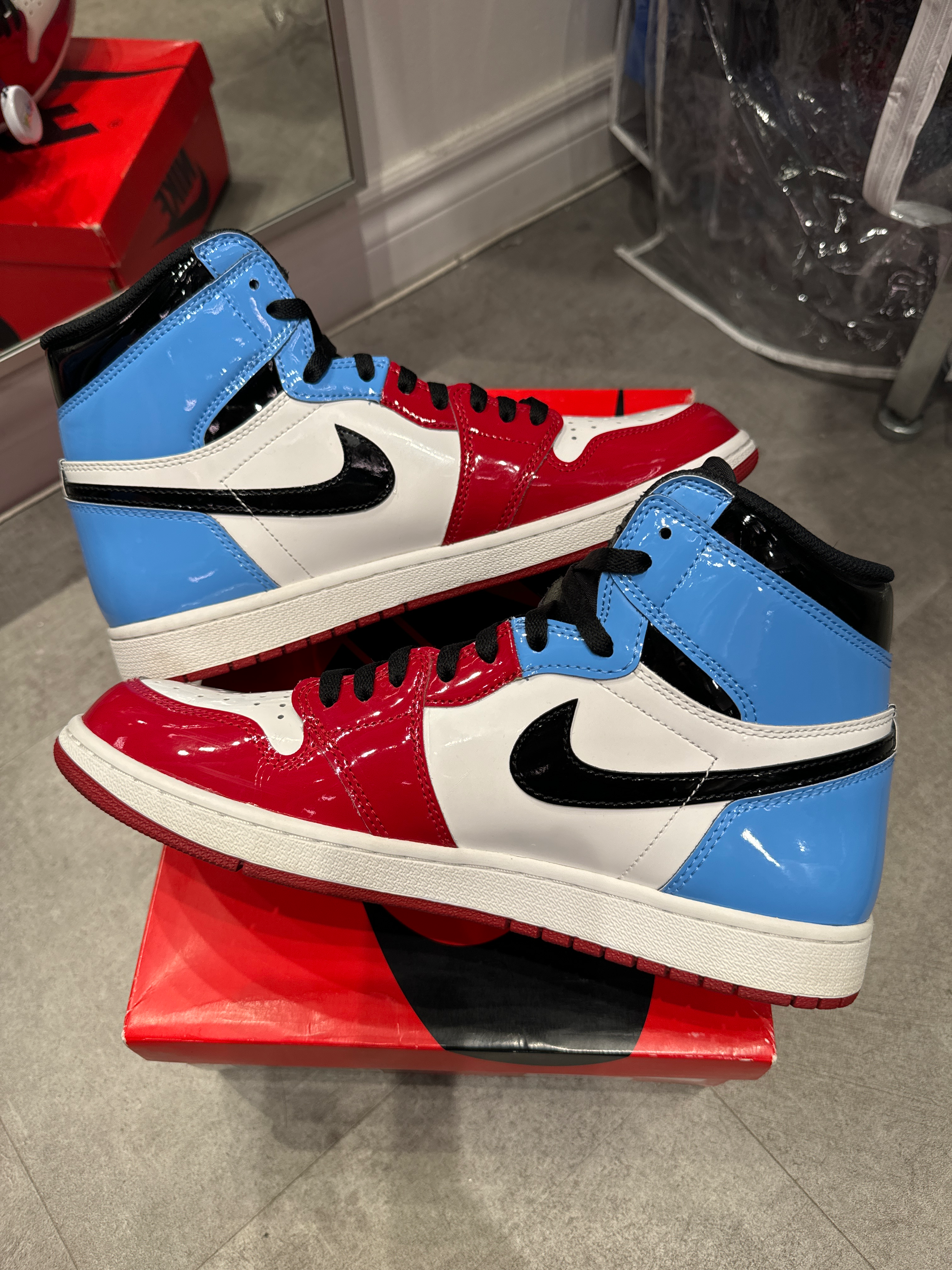 Jordan 1 Retro High Fearless UNC Chicago (Preowned Size 11)