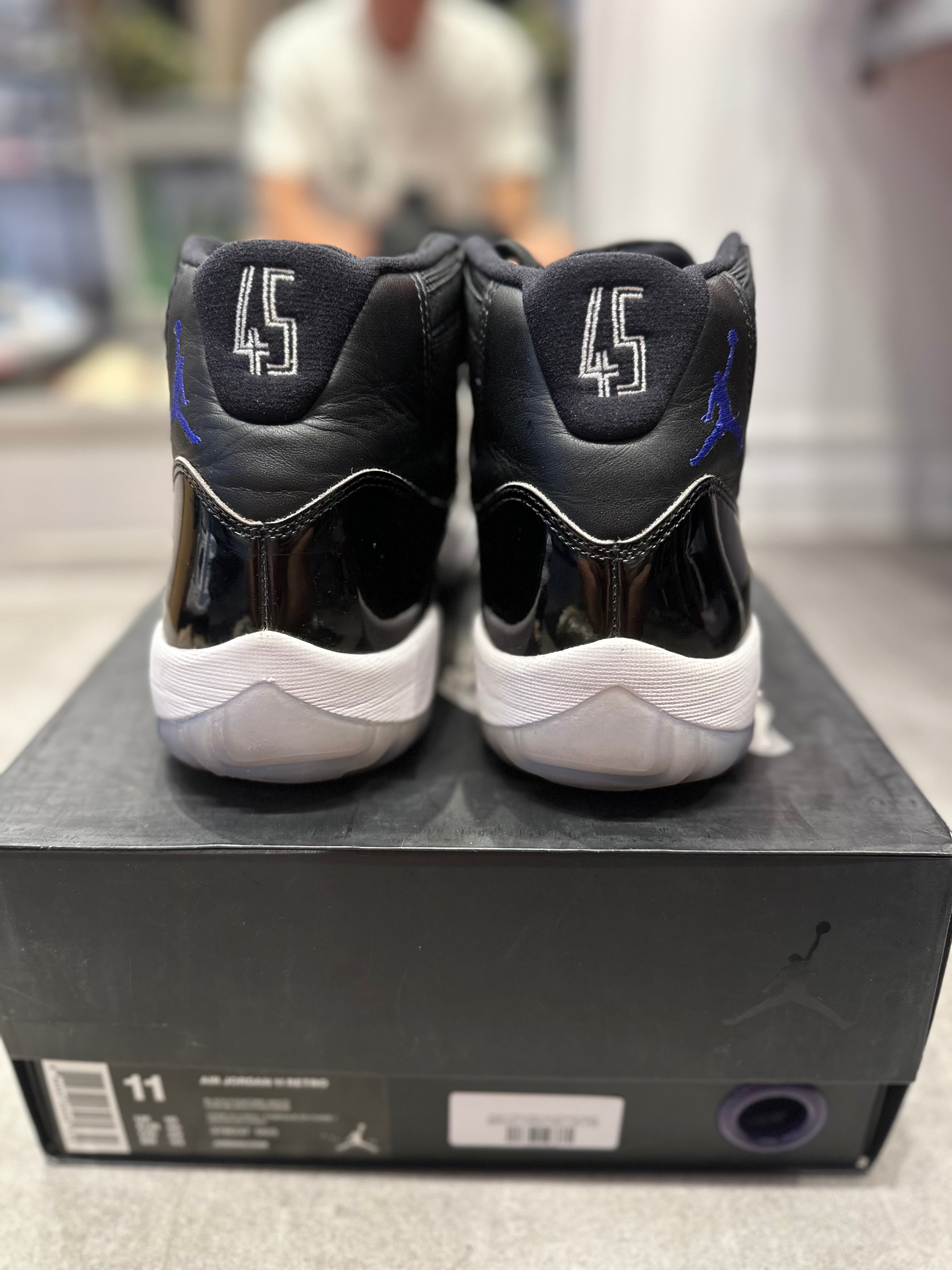 Jordan 11 Retro Space Jam (2016) (Preowned Size 11)