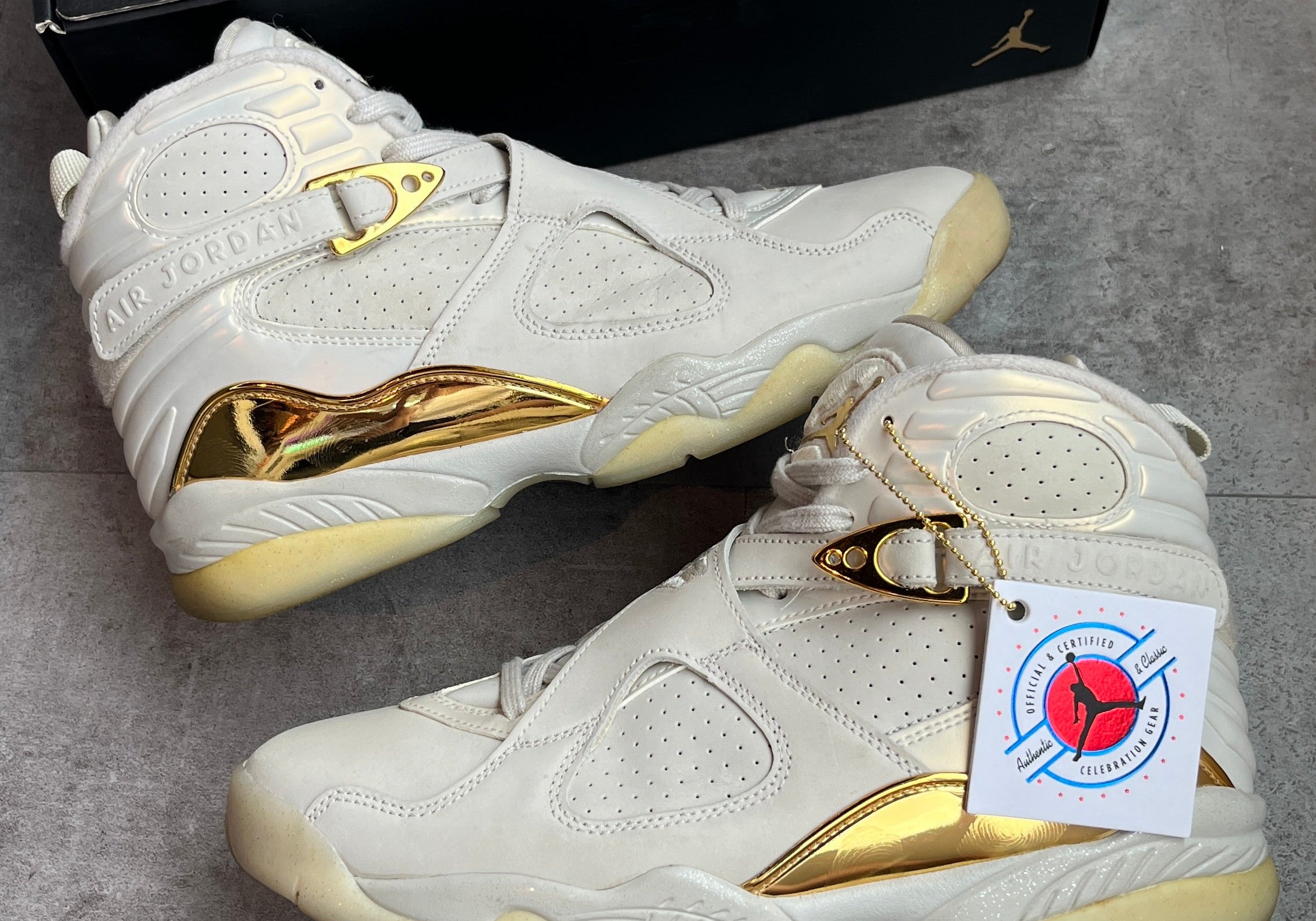 Jordan 8 Retro C&C Champagne (Preowned Size 9)