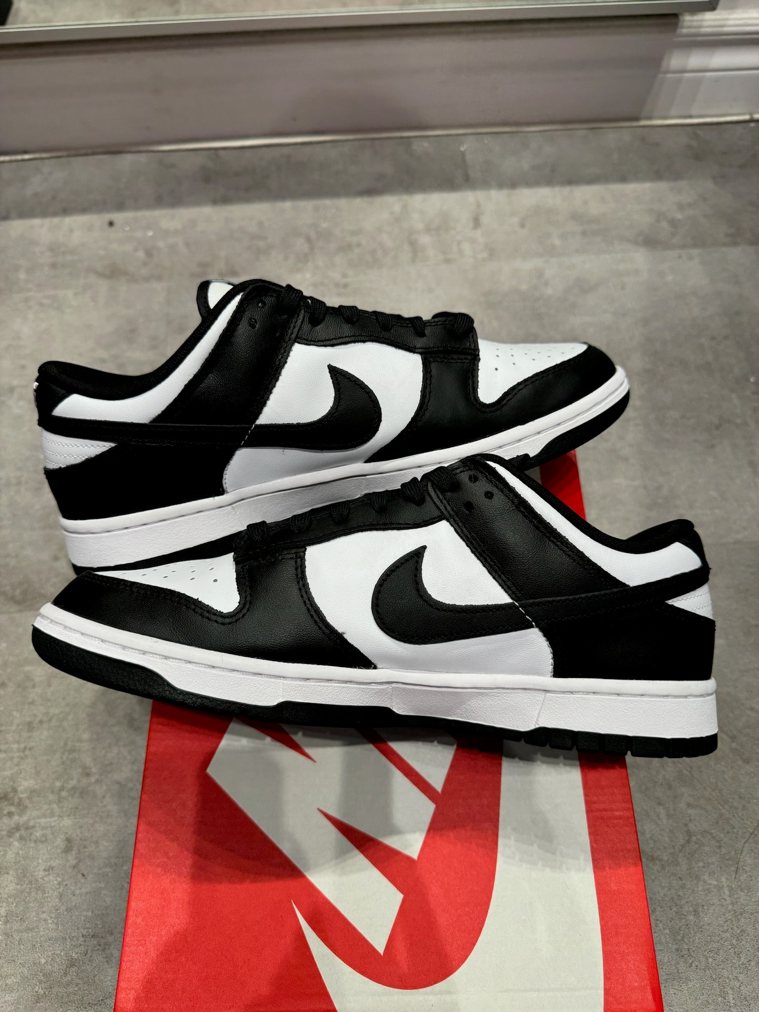 Nike Dunk Low Panda (Preowned Size 9.5) VNDS