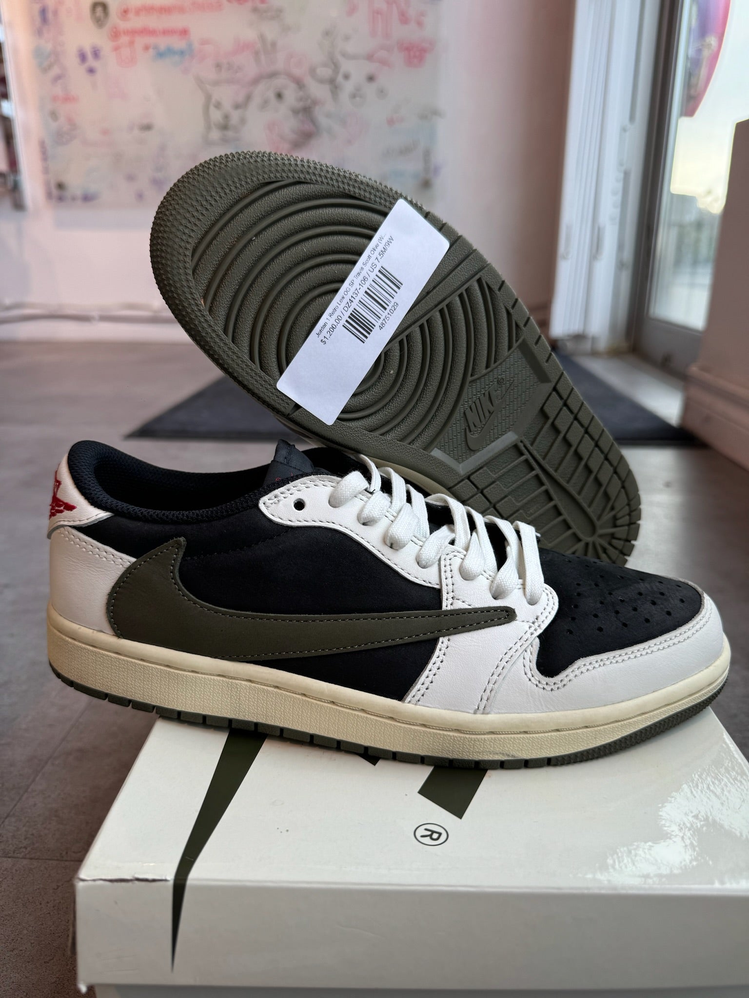 Jordan 1 Retro Low OG SP Travis Scott Olive (W) (Preowned Size 9W)