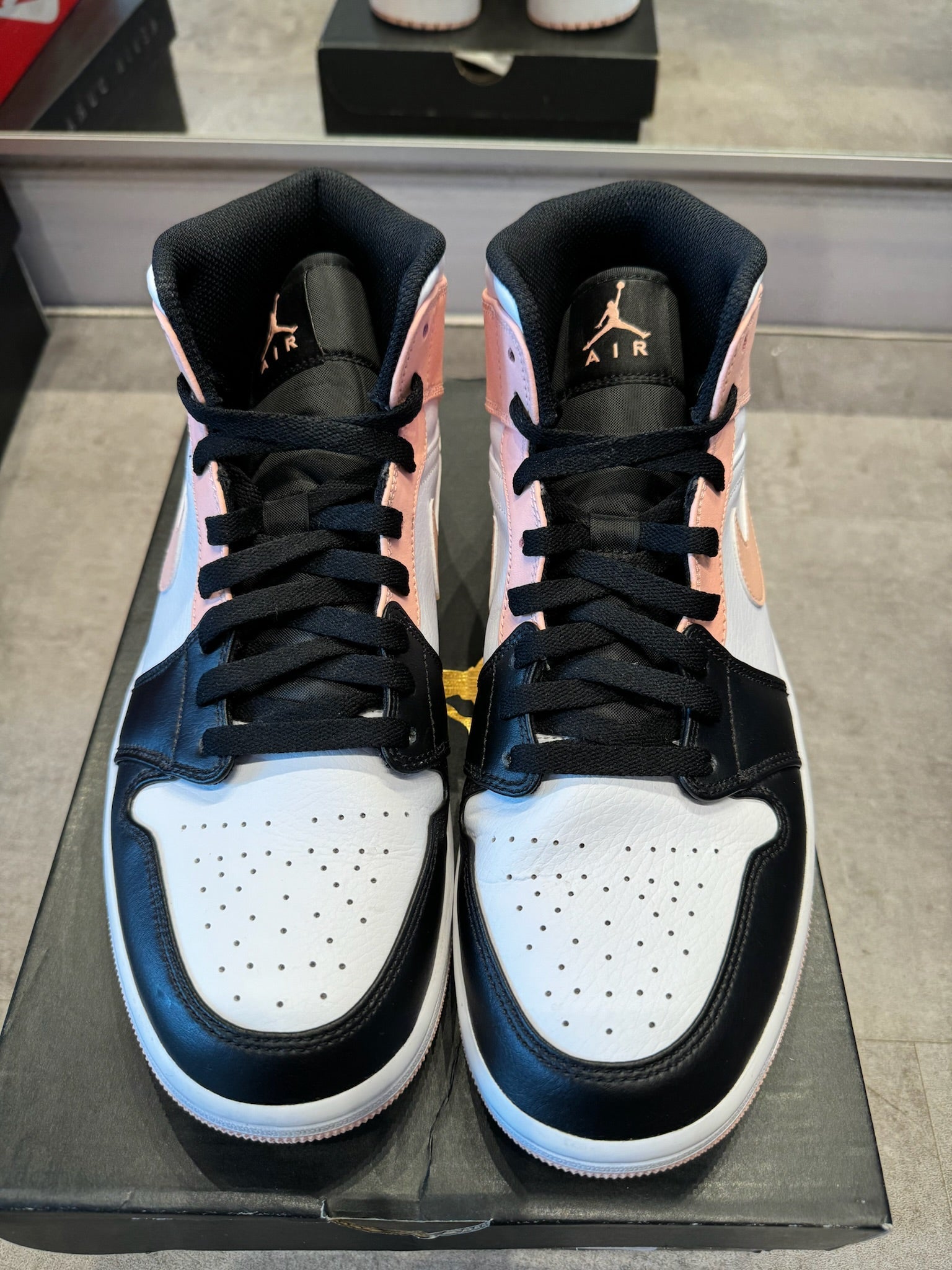 Jordan 1 Mid Arctic Orange Black Toe (Preowned)