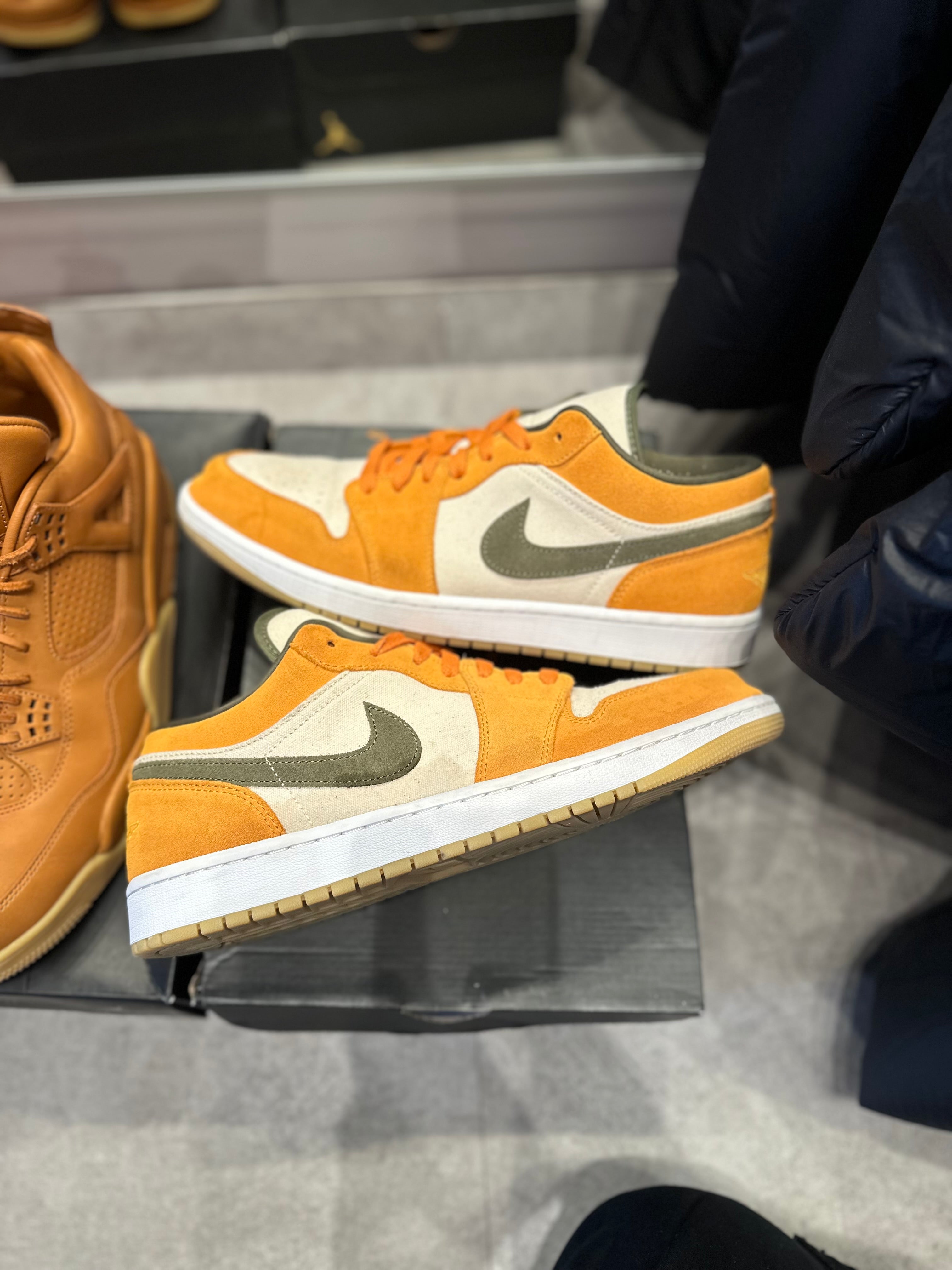 Jordan 1 Low SE Light Curry (Preowned)