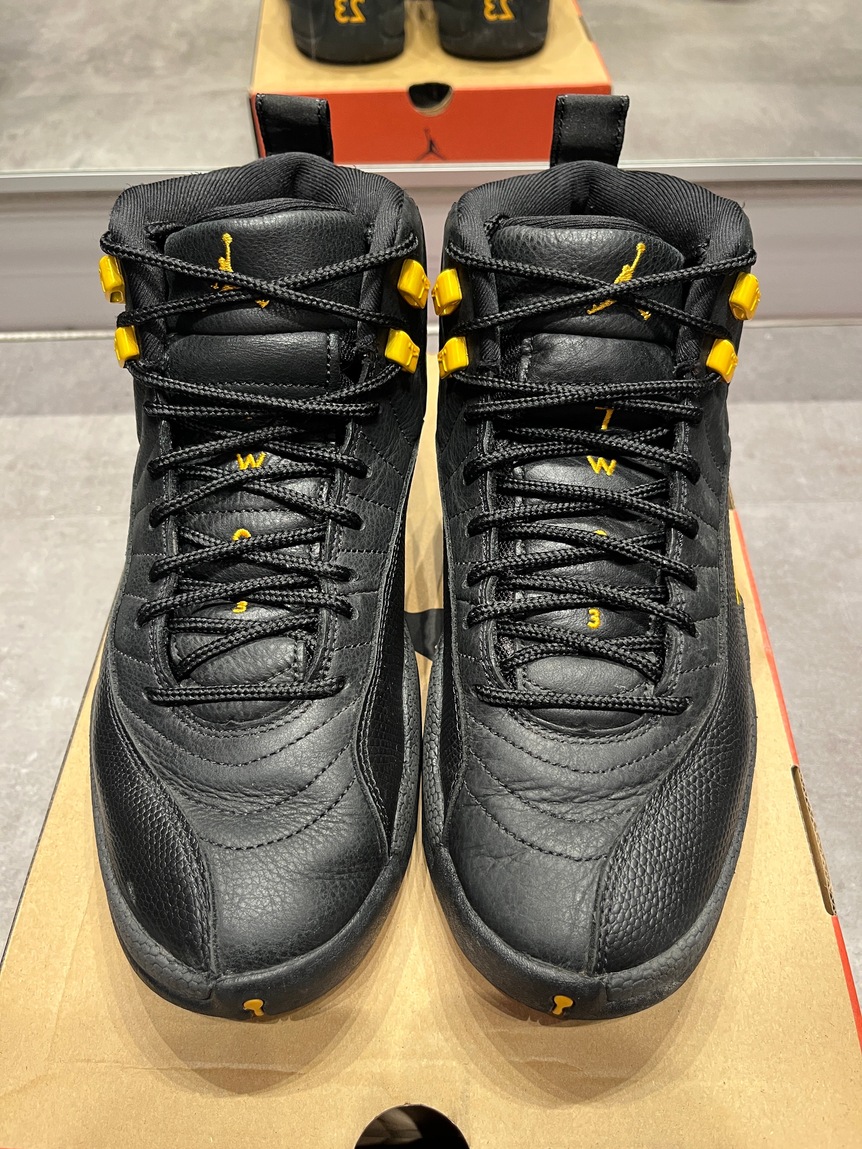 Jordan 12 Retro Black Taxi (Preowned)