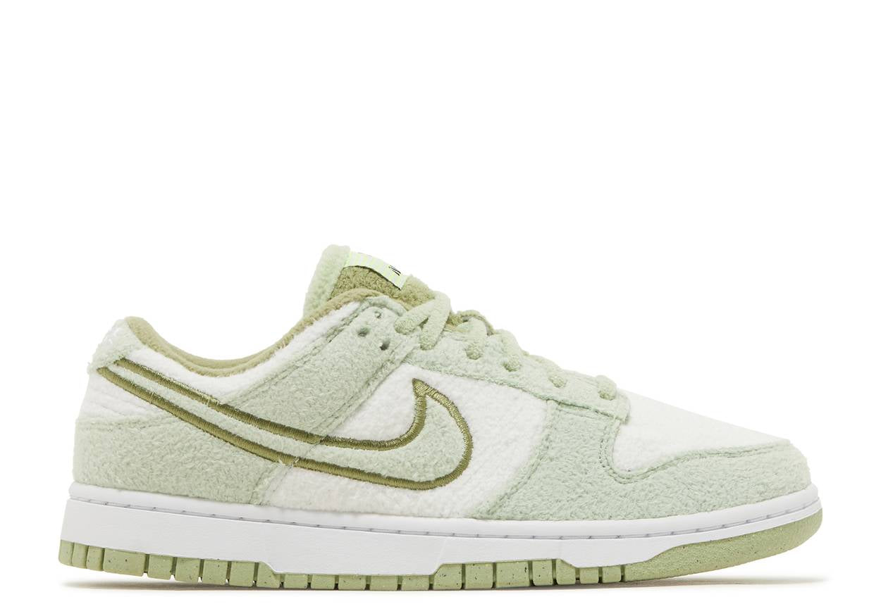 Nike Dunk Low SE Honeydew Fleece (W)