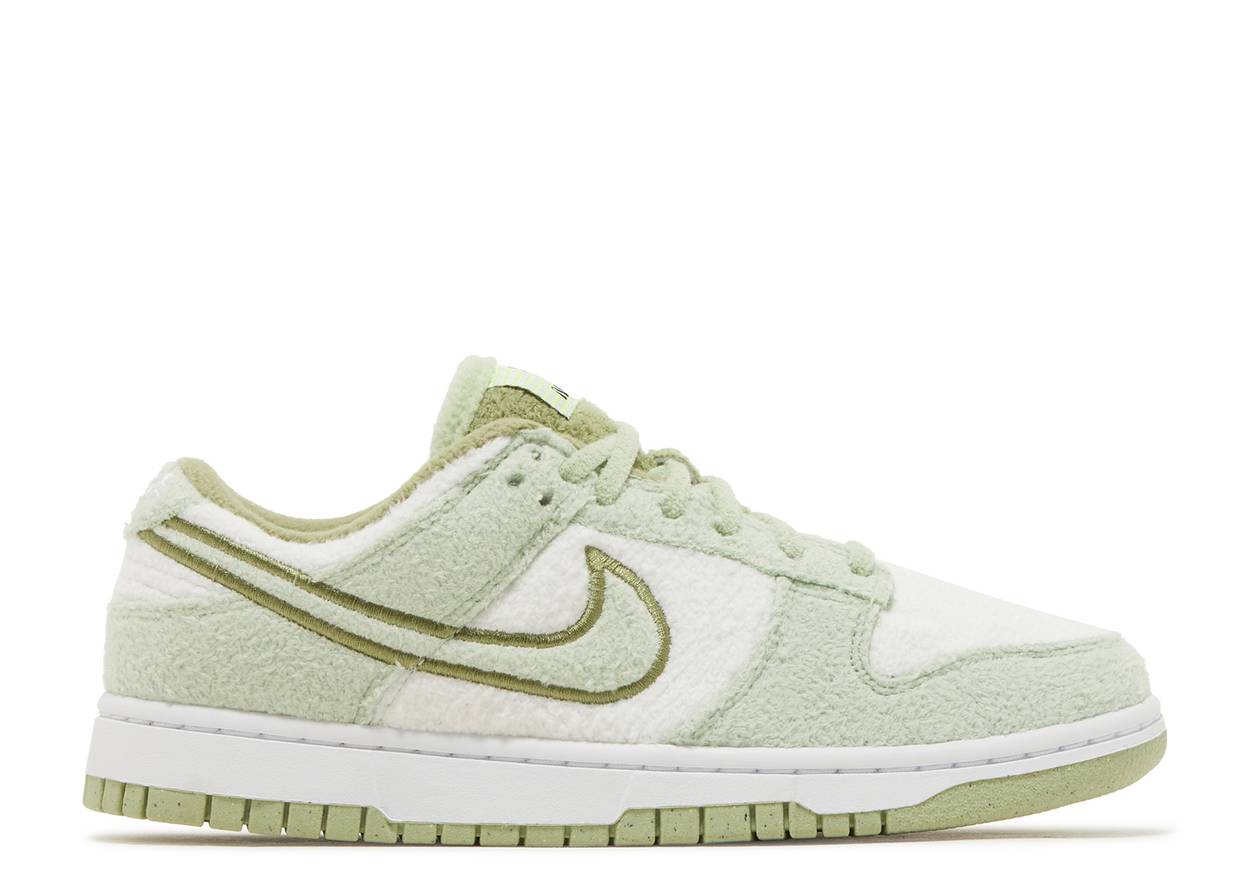 Nike Dunk Low SE Honeydew Fleece (W)