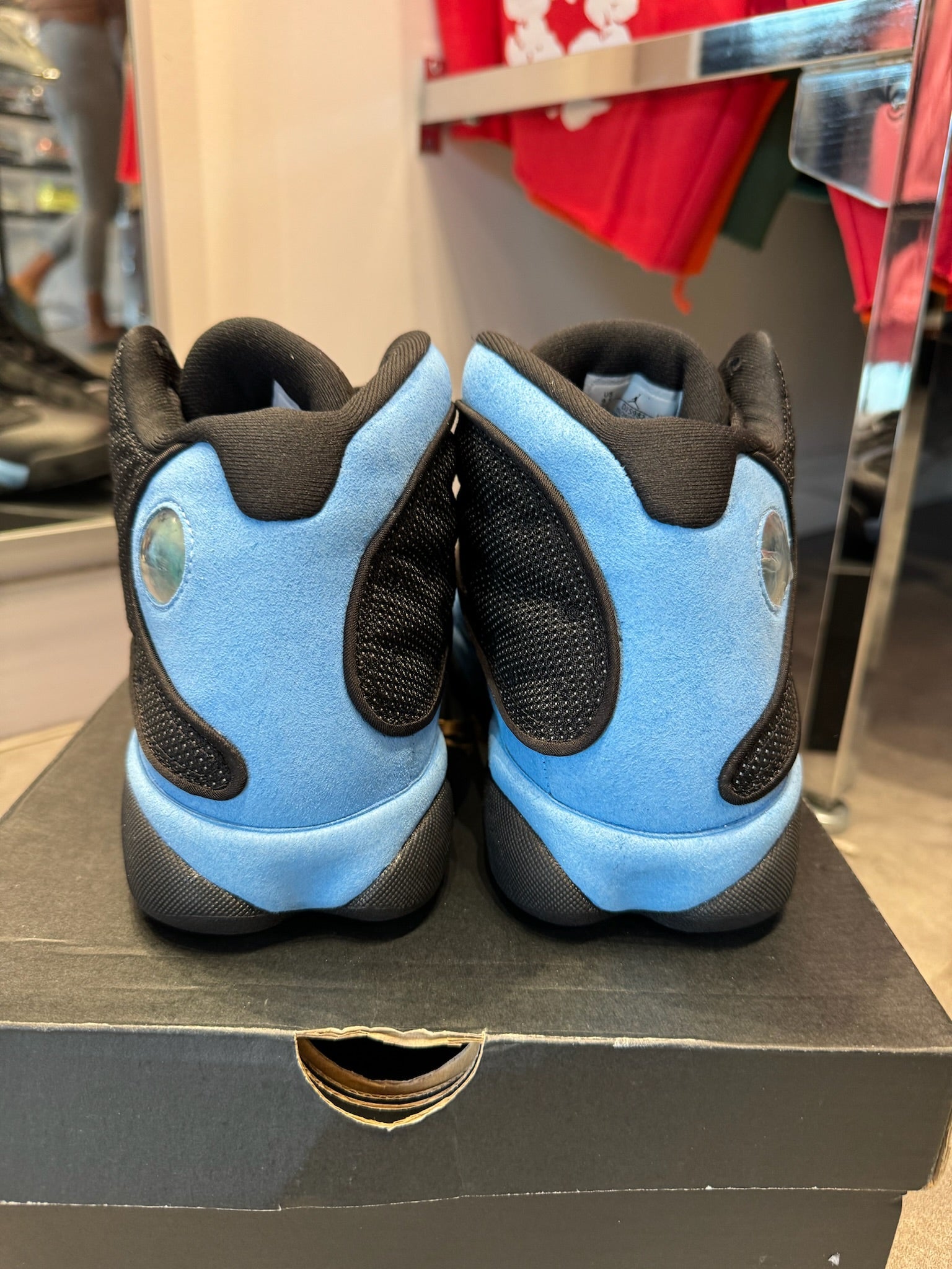 Jordan 13 Retro Black University Blue (Preowned)