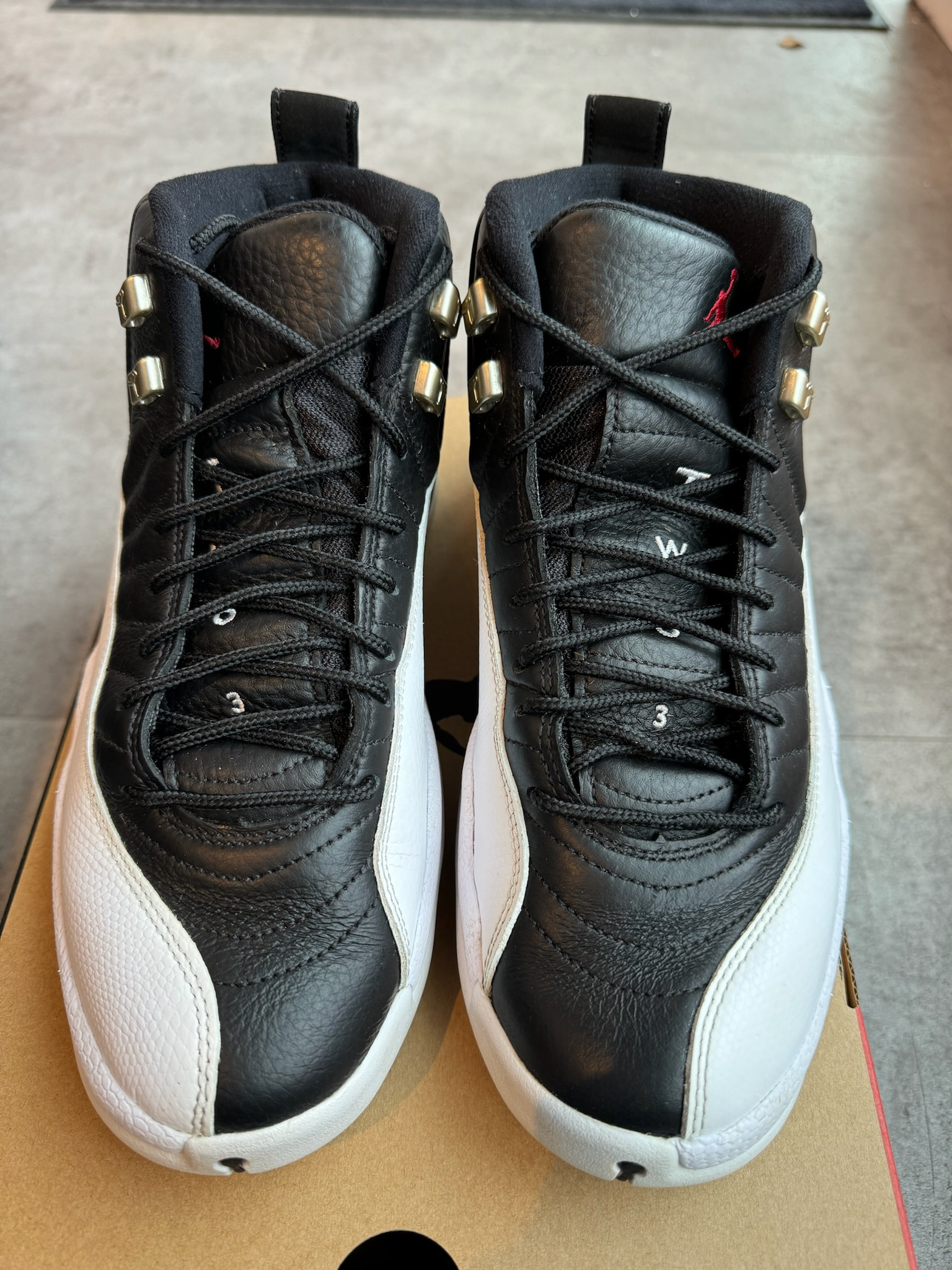 Jordan 12 Retro Playoffs (2022) (Preowned Size 8)