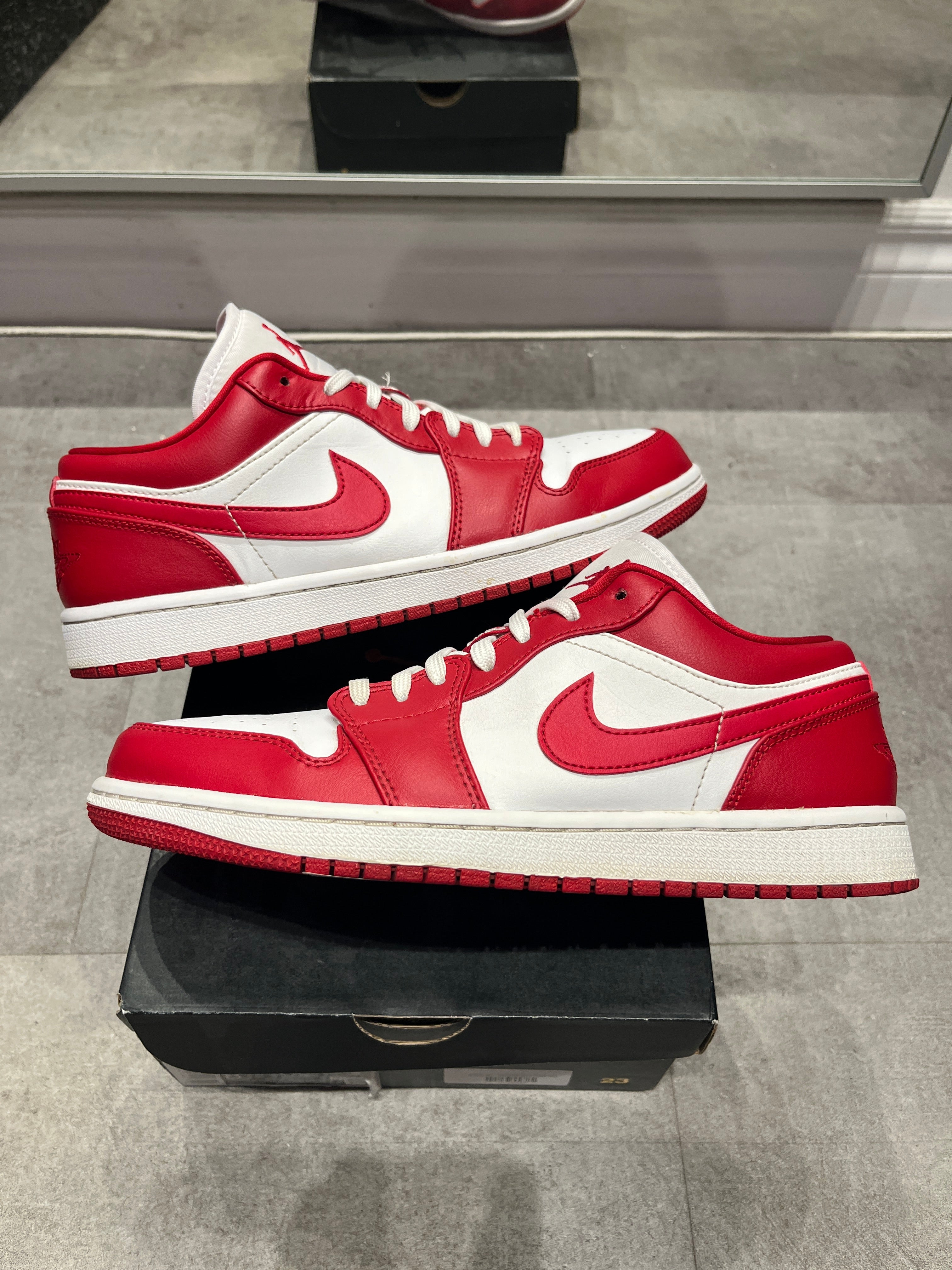 Jordan 1 Low Gym Red White (Preowned Size 8)