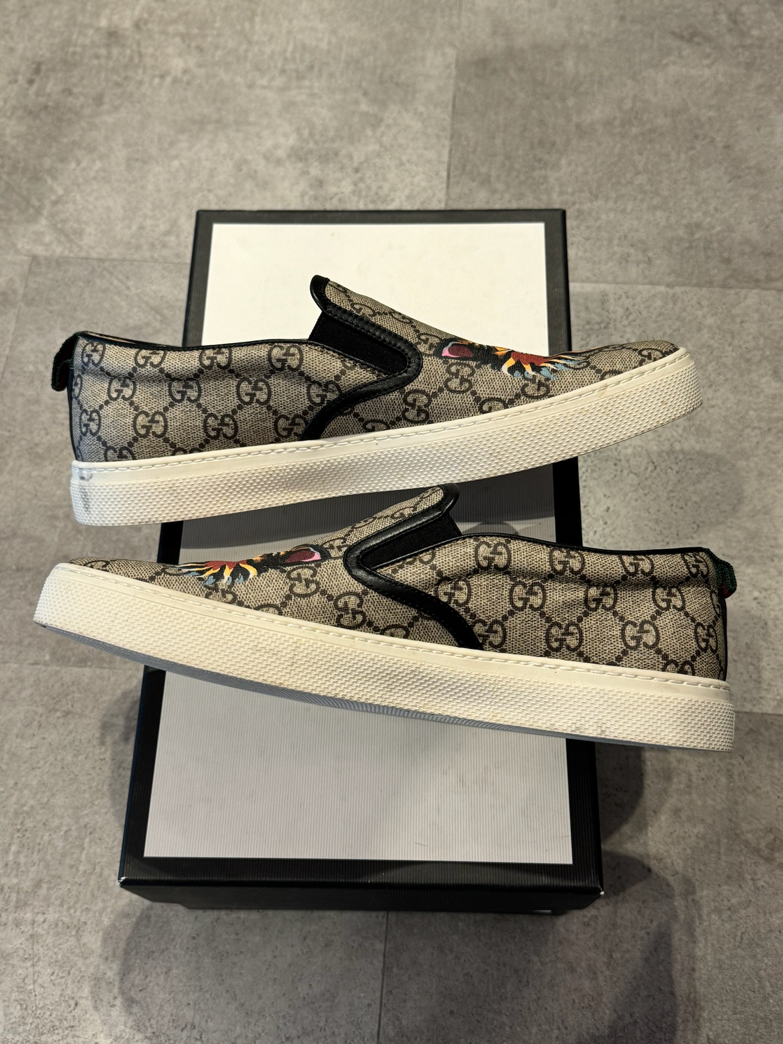 Gucci GG Supreme Angry Cat Slip-On (Preowned Size G8/US9)