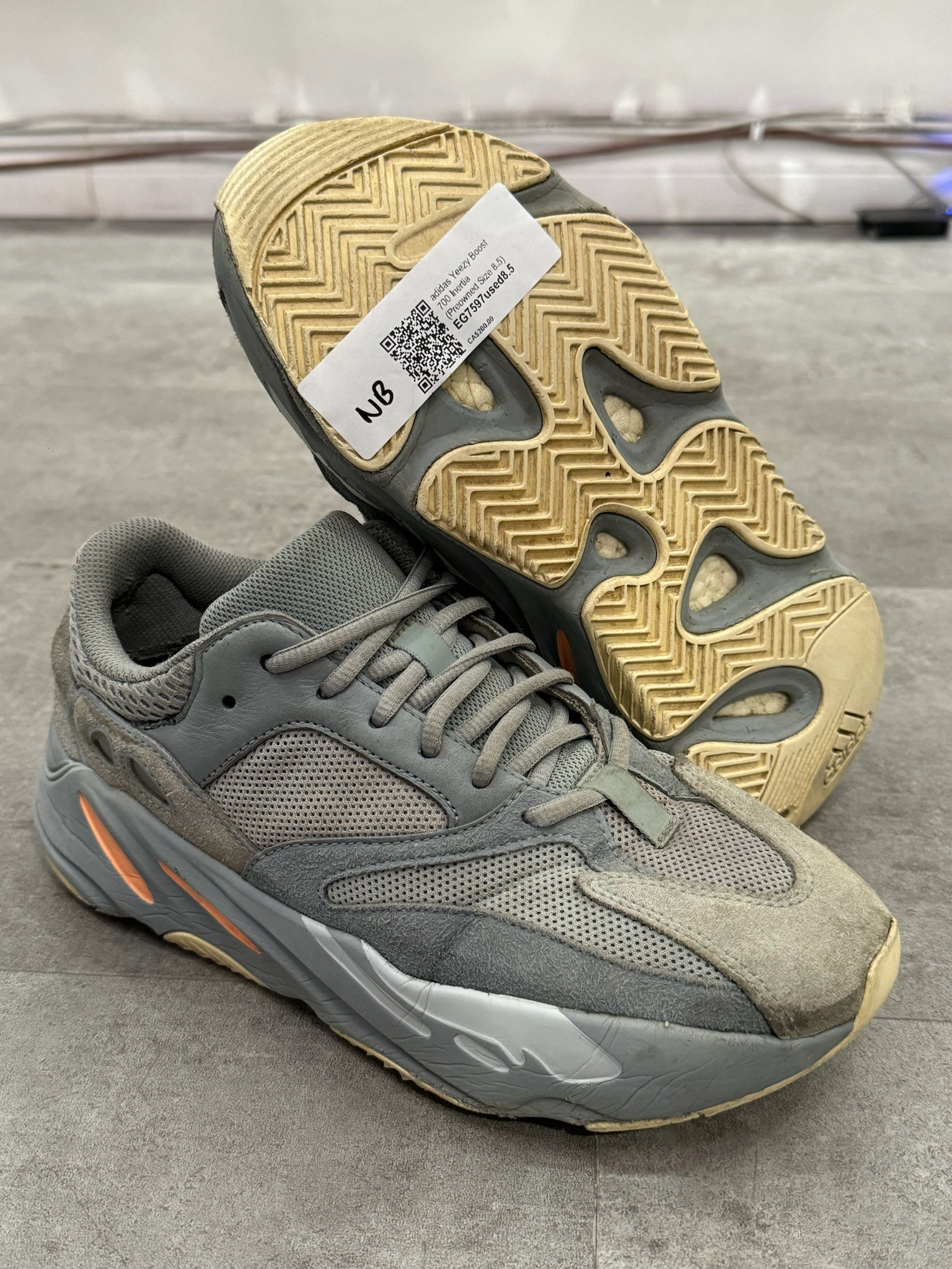 adidas Yeezy Boost 700 Inertia (Preowned Size 8.5)