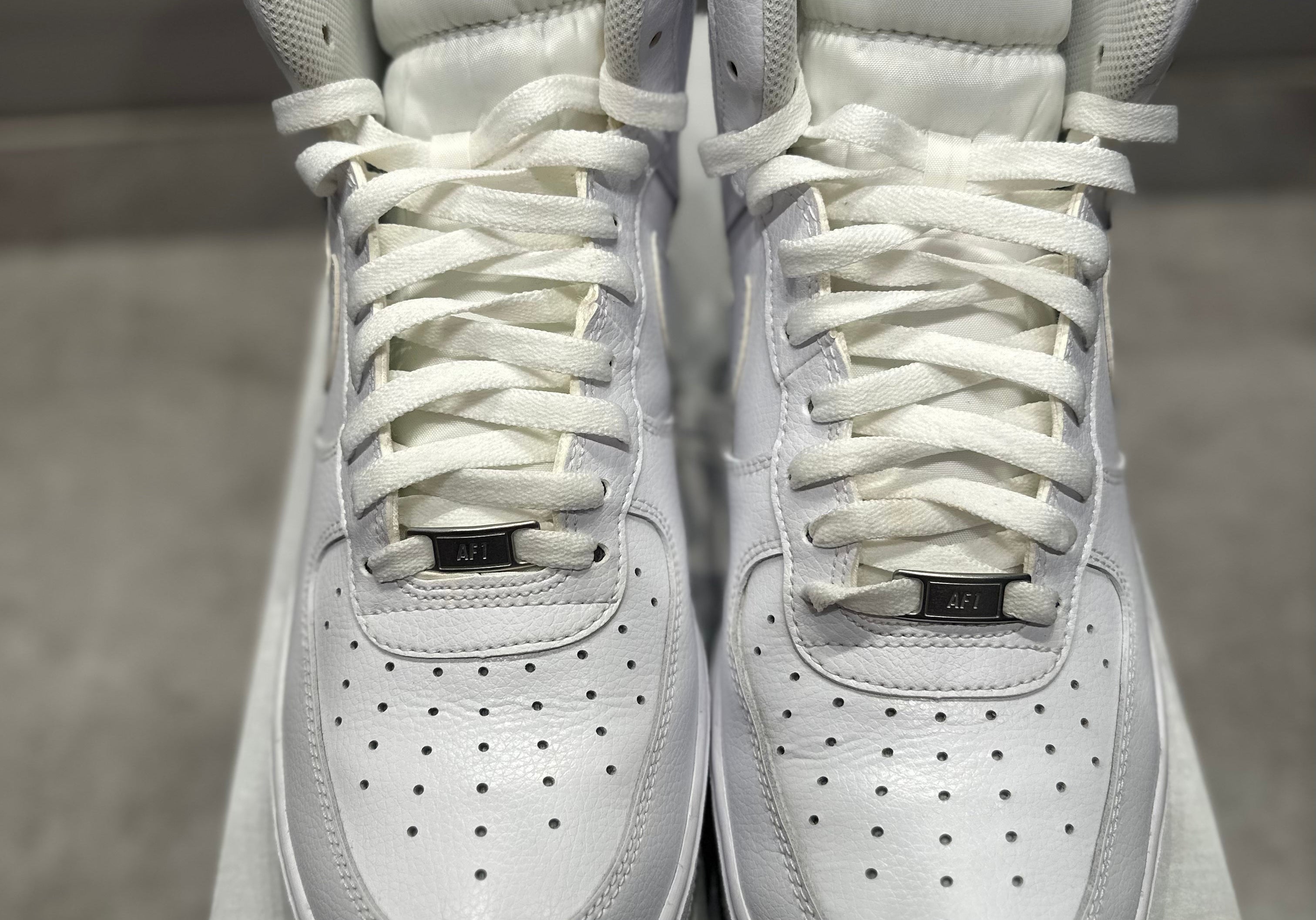 Nike Air Force 1 High White (Preowned)