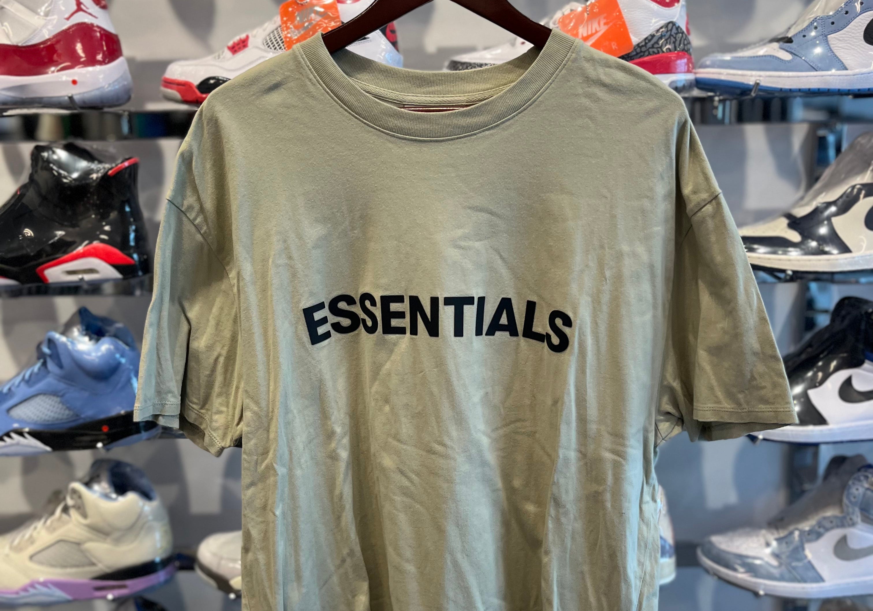 Fear of God Essentials T-Shirt (FW20) Alfalfa Sage (Preowned Size M)