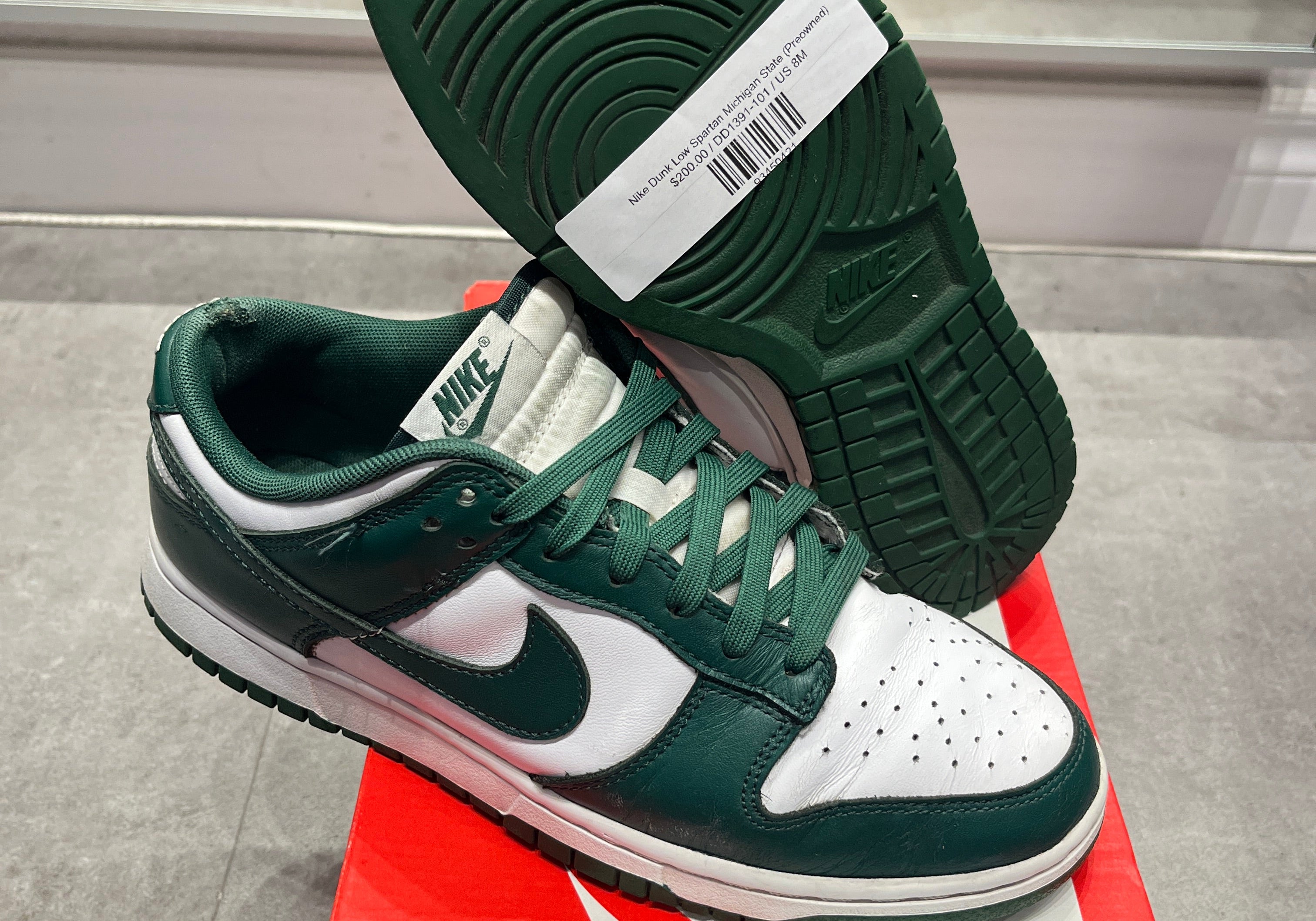 Nike Dunk Low Spartan Michigan State (Preowned)