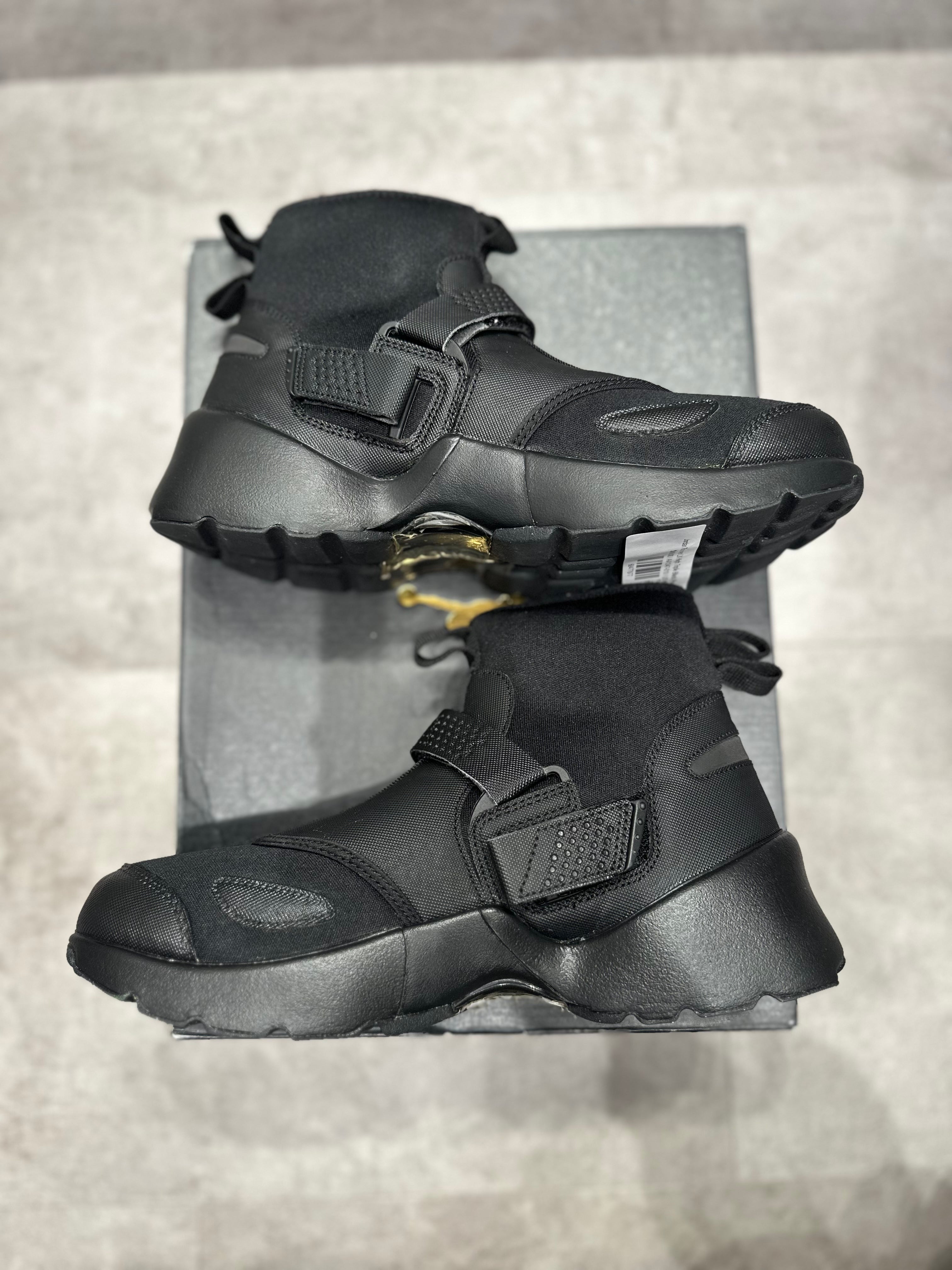 Jordan Trunner LX High Triple Black (Preowned)