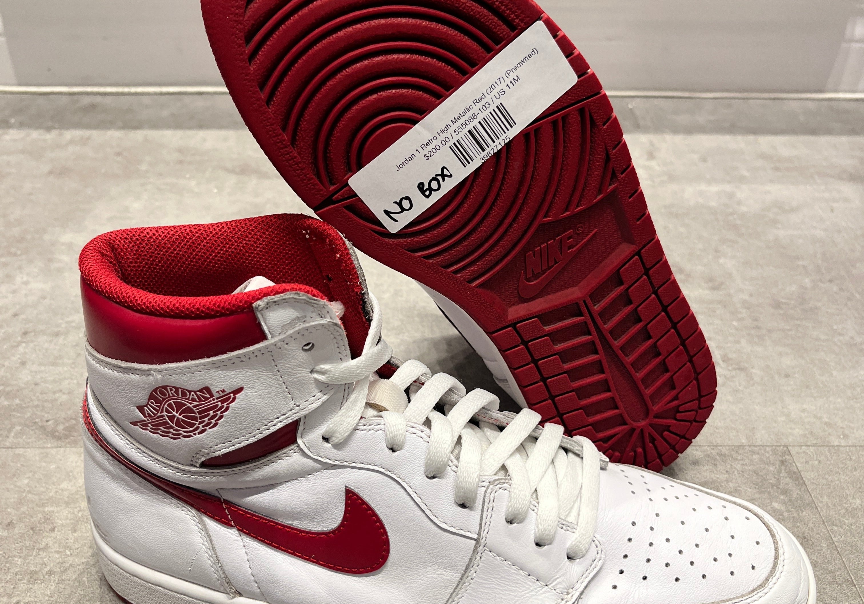 Jordan 1 Retro High Metallic Red (2017) (Preowned)