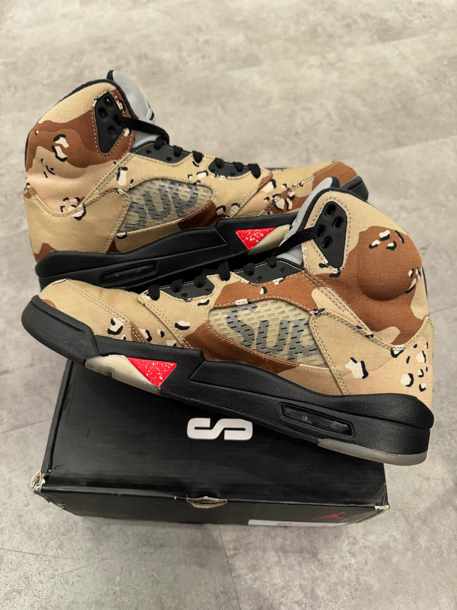 Jordan 5 Retro Supreme Desert Camo (Preowned Size 11)