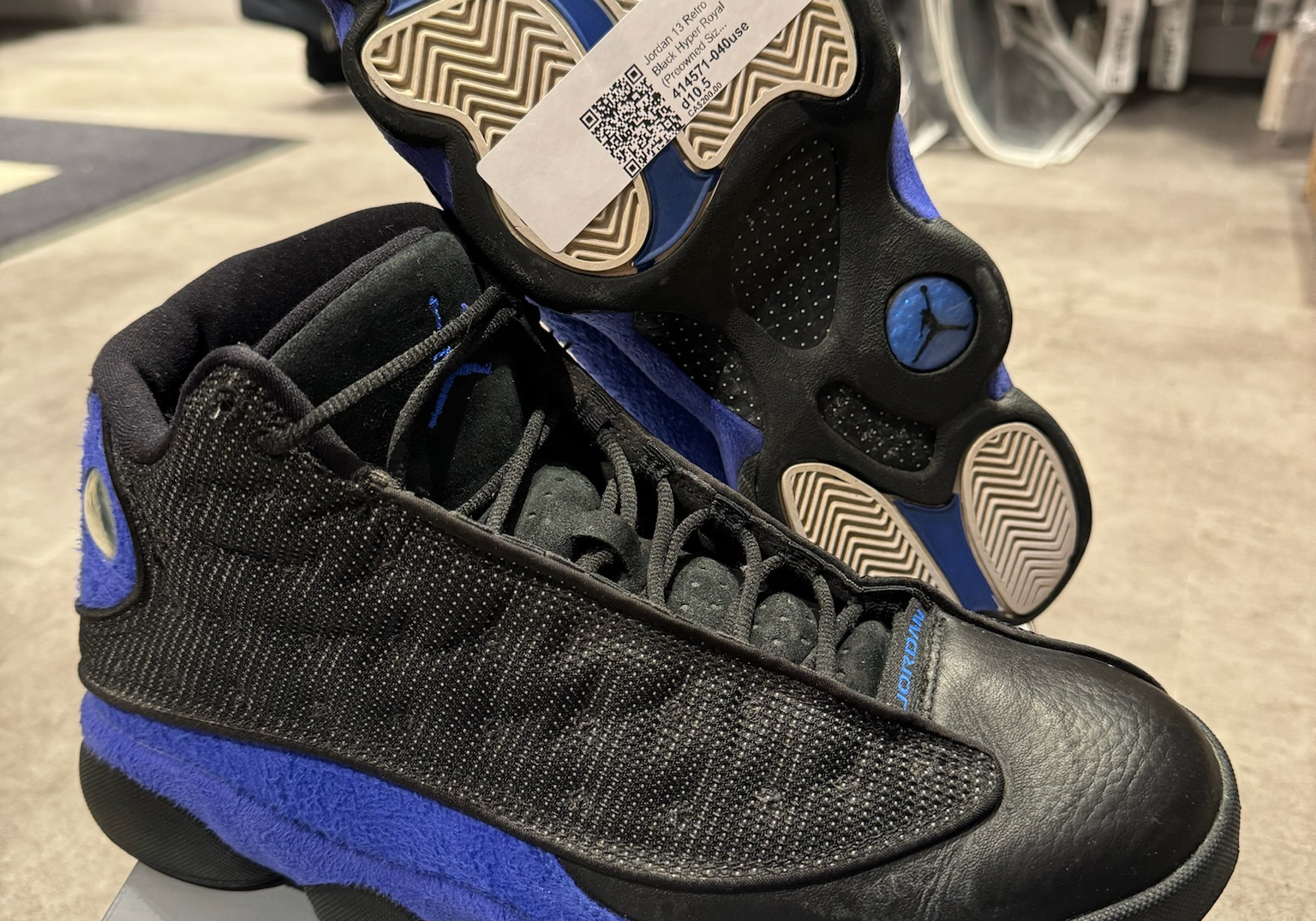 Jordan 13 Retro Black Hyper Royal (Preowned Size 10.5)