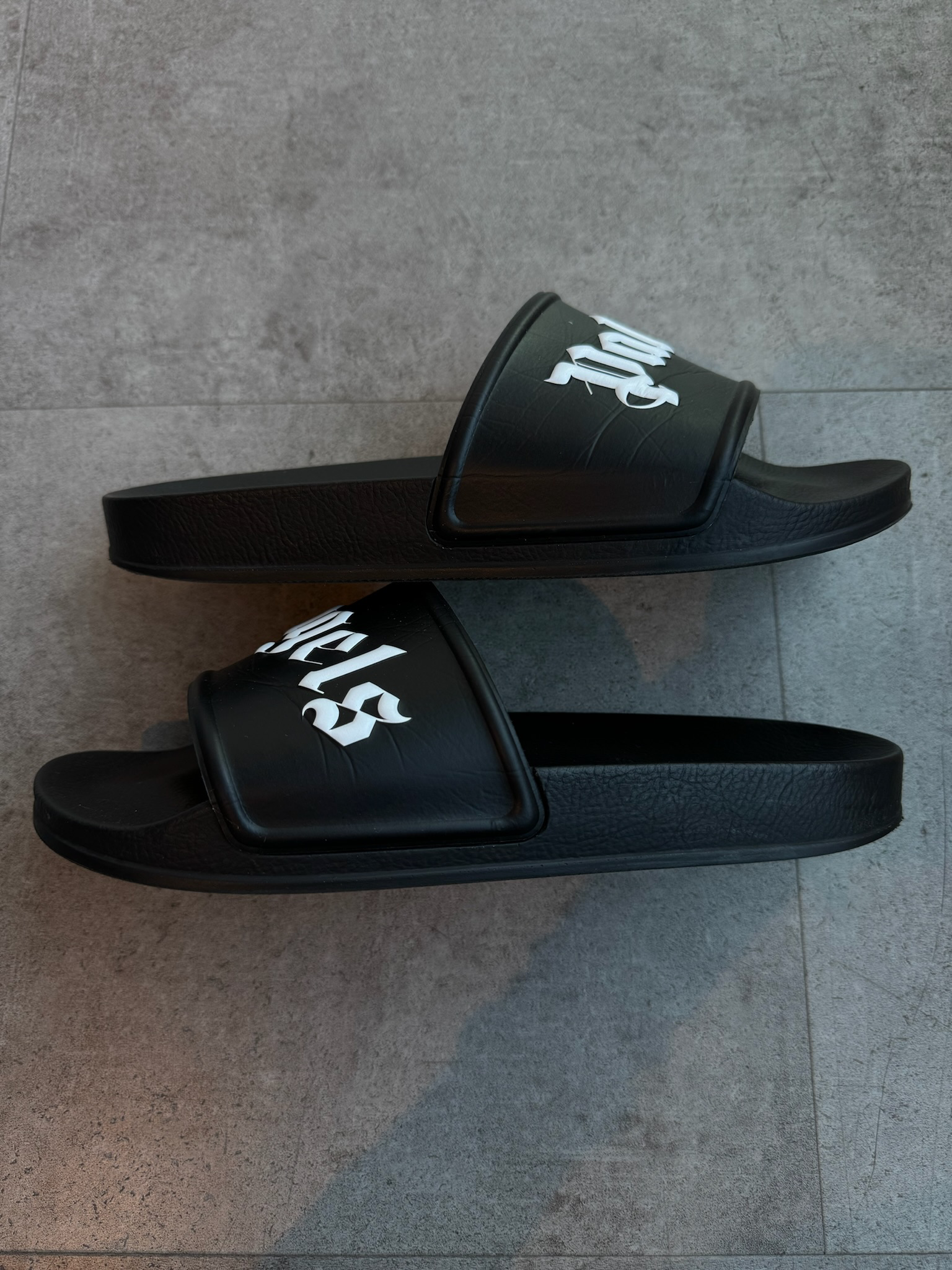 Palm Angels Pool Slides Black (Preowned Size 7)