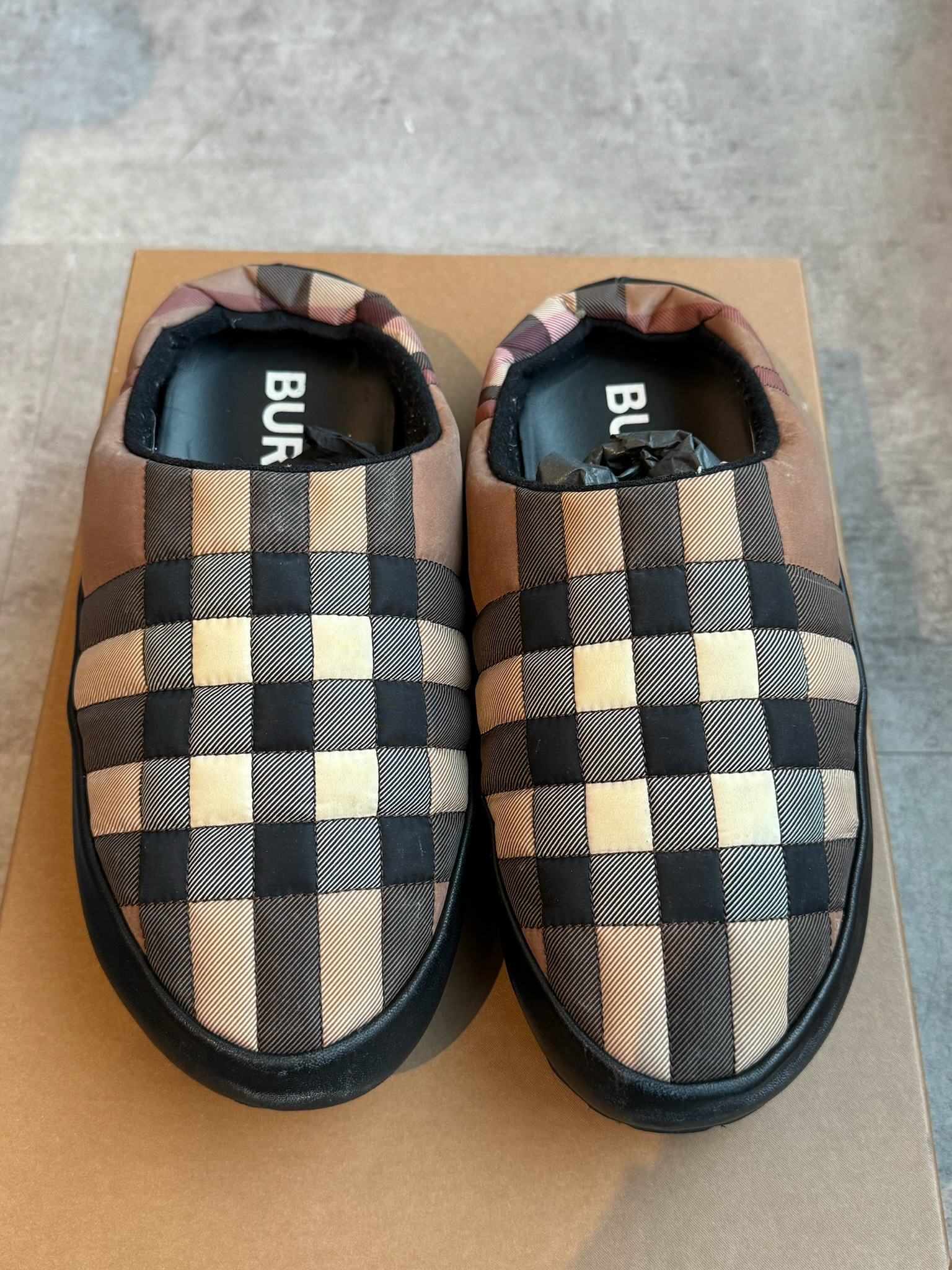 Burberry Northaven Check Quilted Slippers (Preowned Size 41)