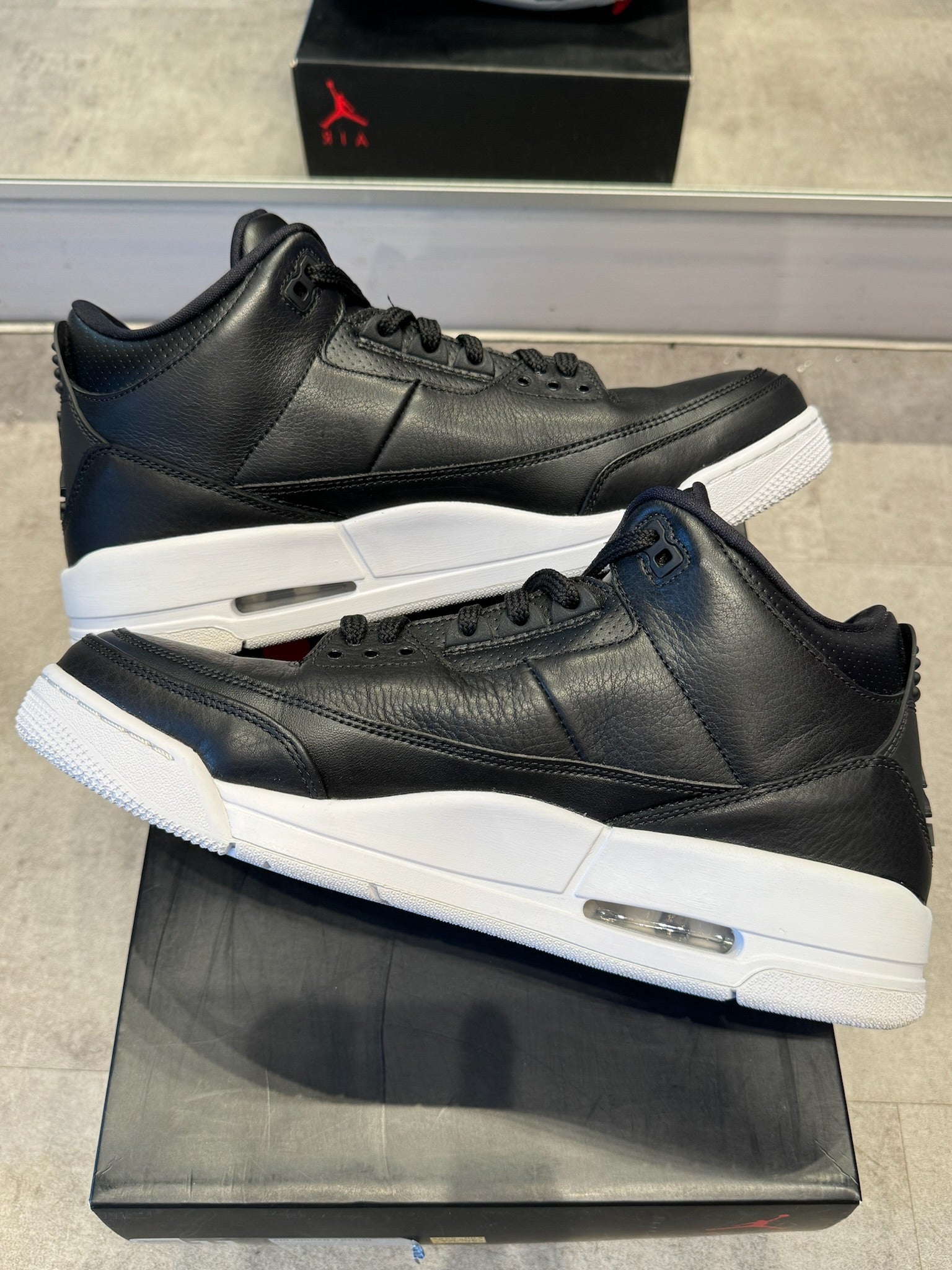 Jordan 3 Retro Cyber Monday (2016) (Preowned)