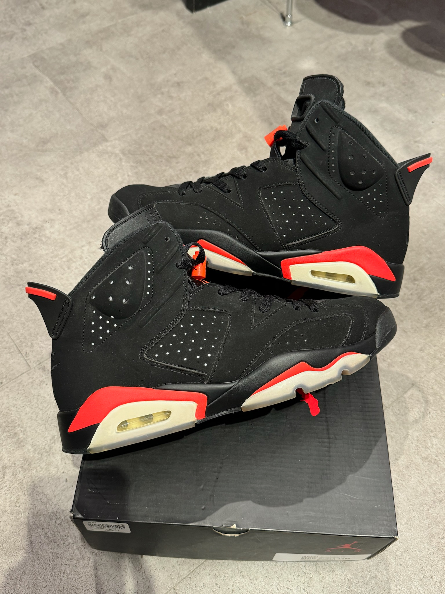 Jordan 6 Retro Black Infrared (2019) (Preowned Size 11)