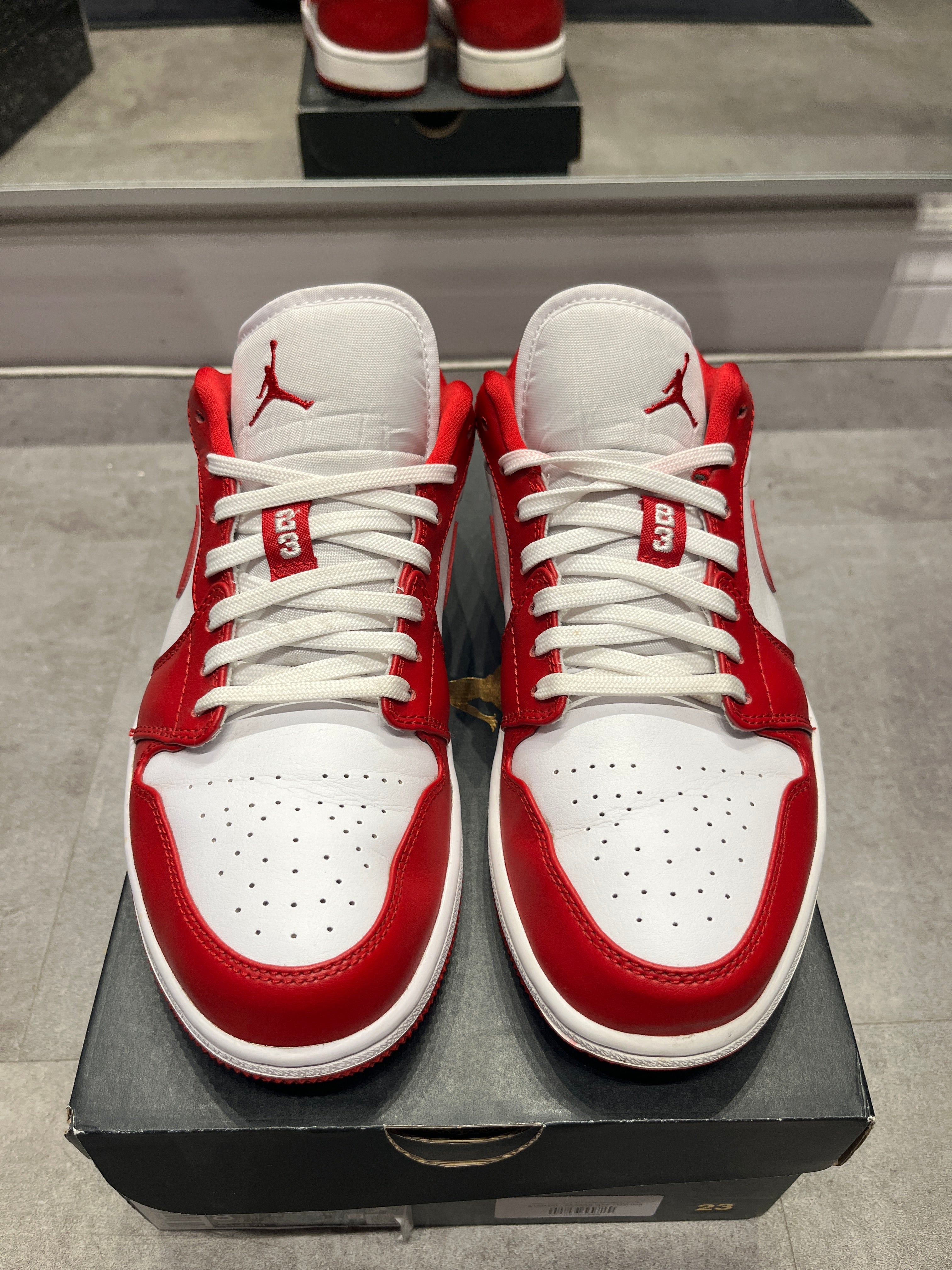 Jordan 1 Low Gym Red White (Preowned Size 8)