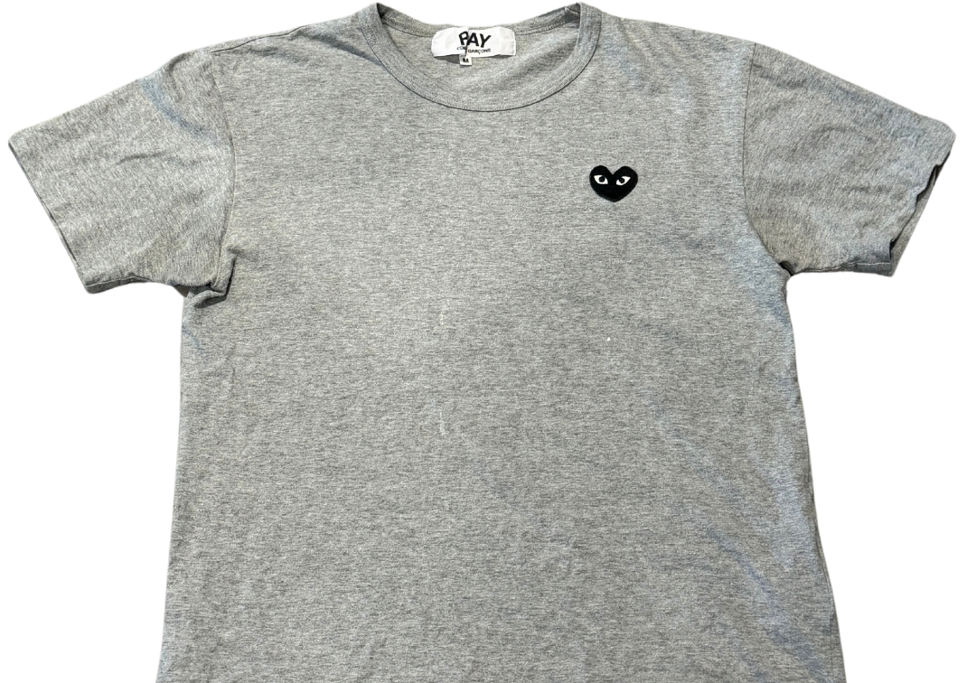 CDG COMME DES GARÇONS PLAY BLACK SINGLE HEART T-SHIRT GREY (Preowned)